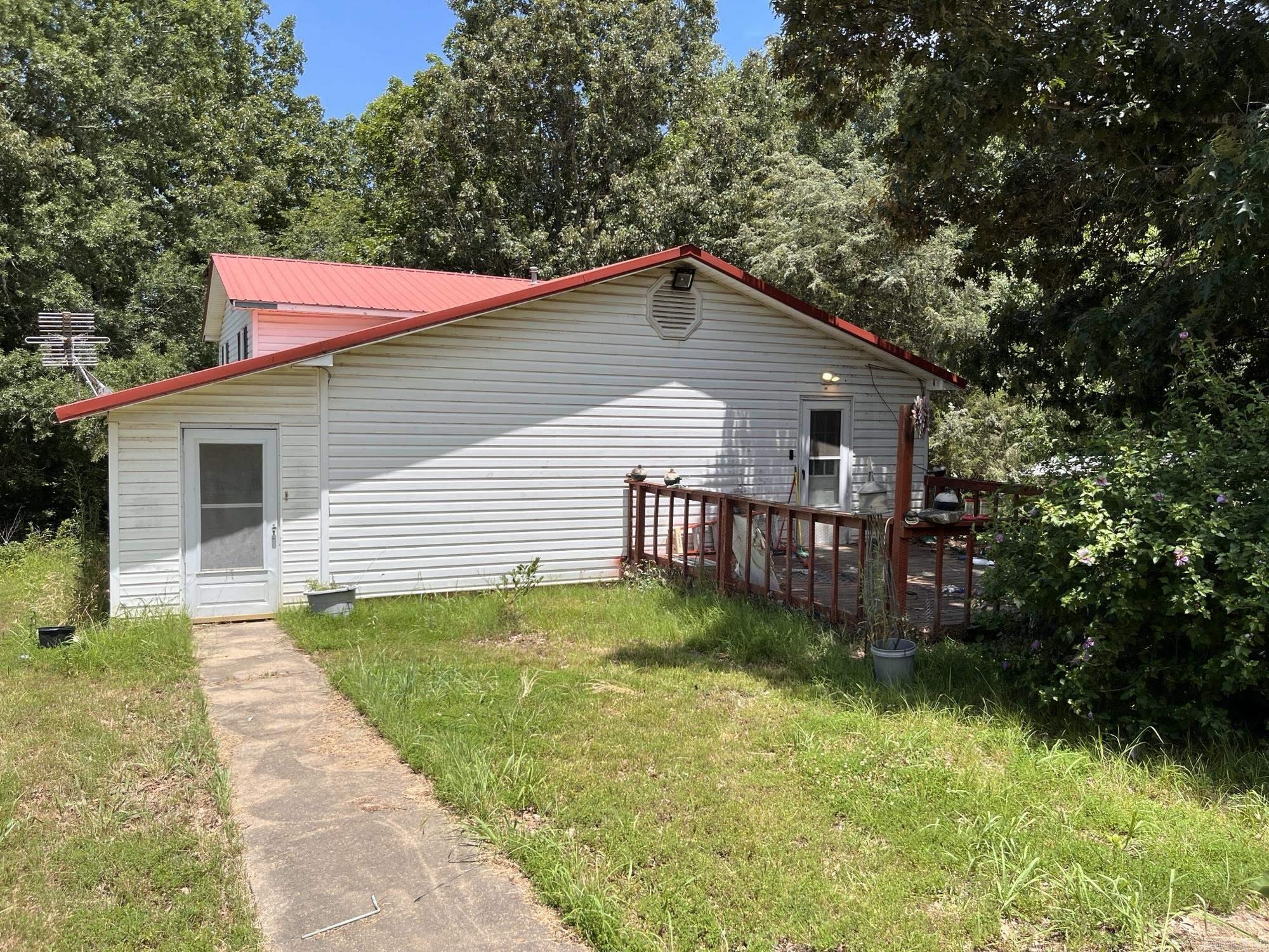 2116 Newberry Road Property Photo 21