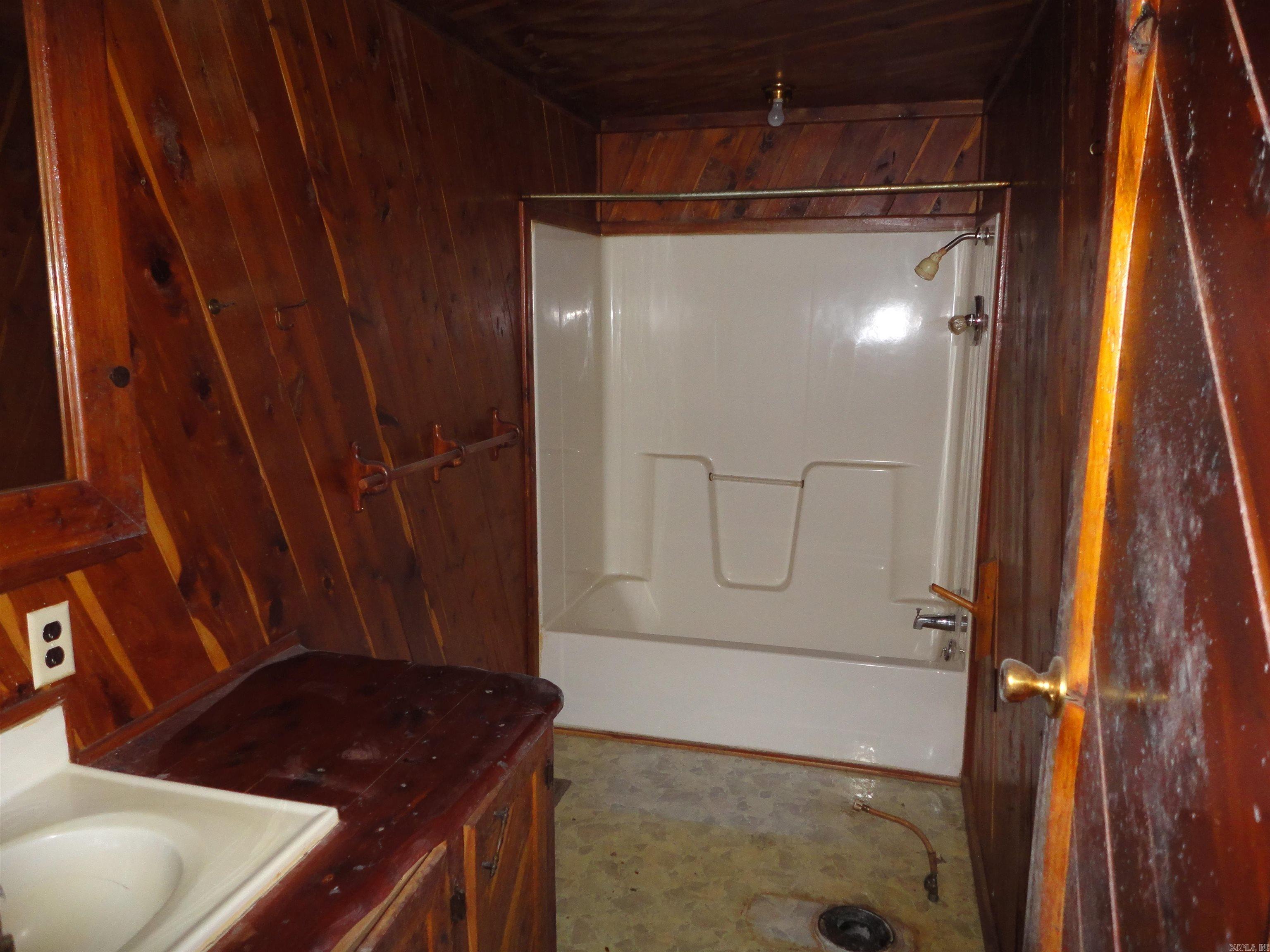 808 Gayler Street Property Photo 9