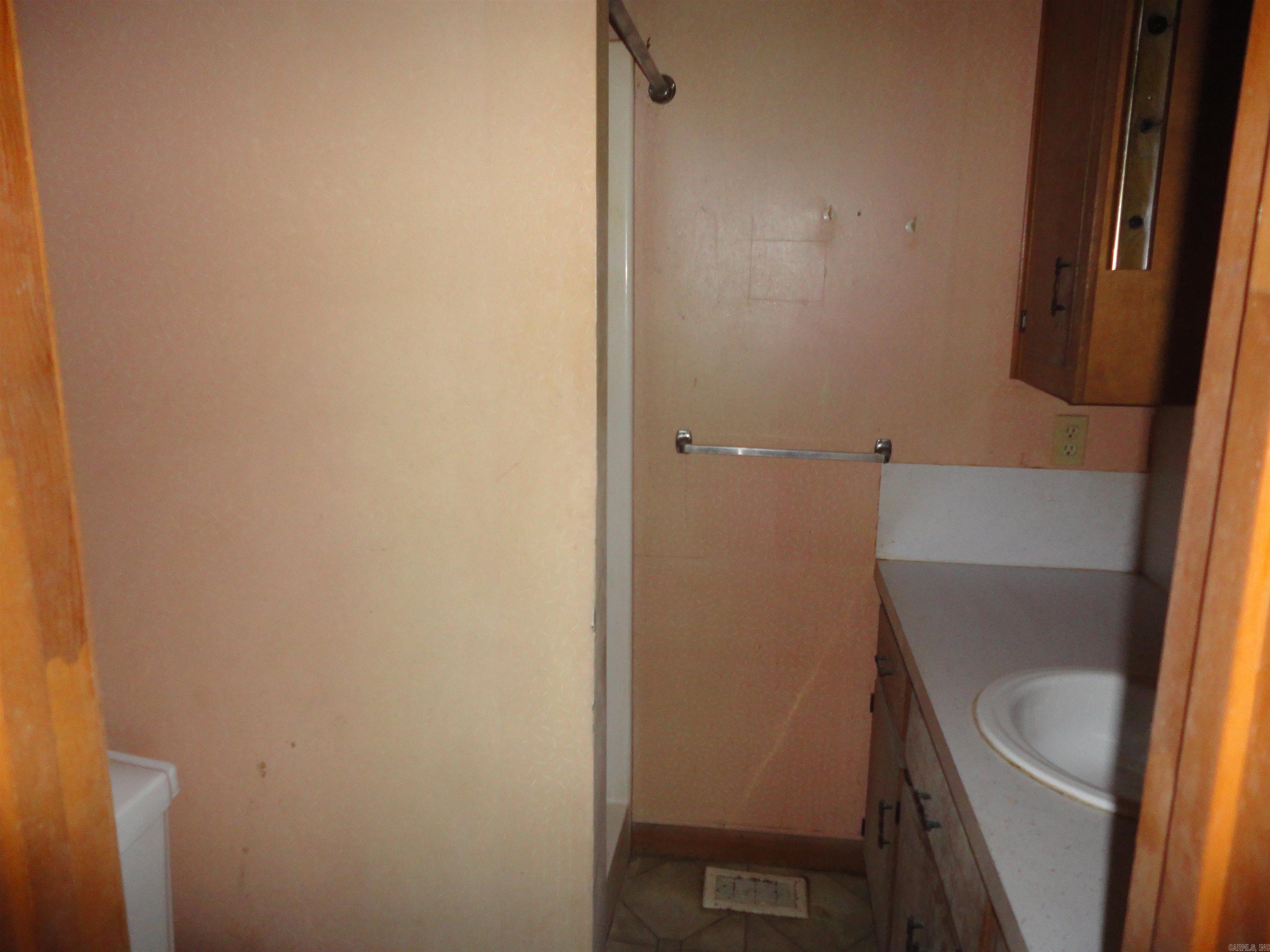 808 Gayler Street Property Photo 14