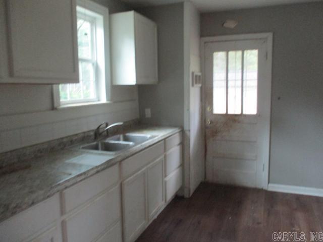 1701 S Pierce St Property Photo 3