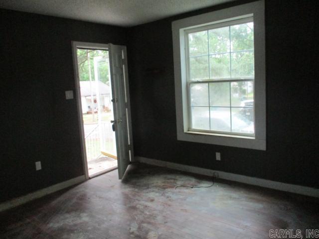 1701 S Pierce St Property Photo 4