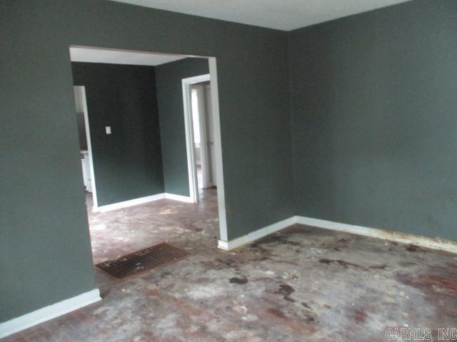 1701 S Pierce St Property Photo 5