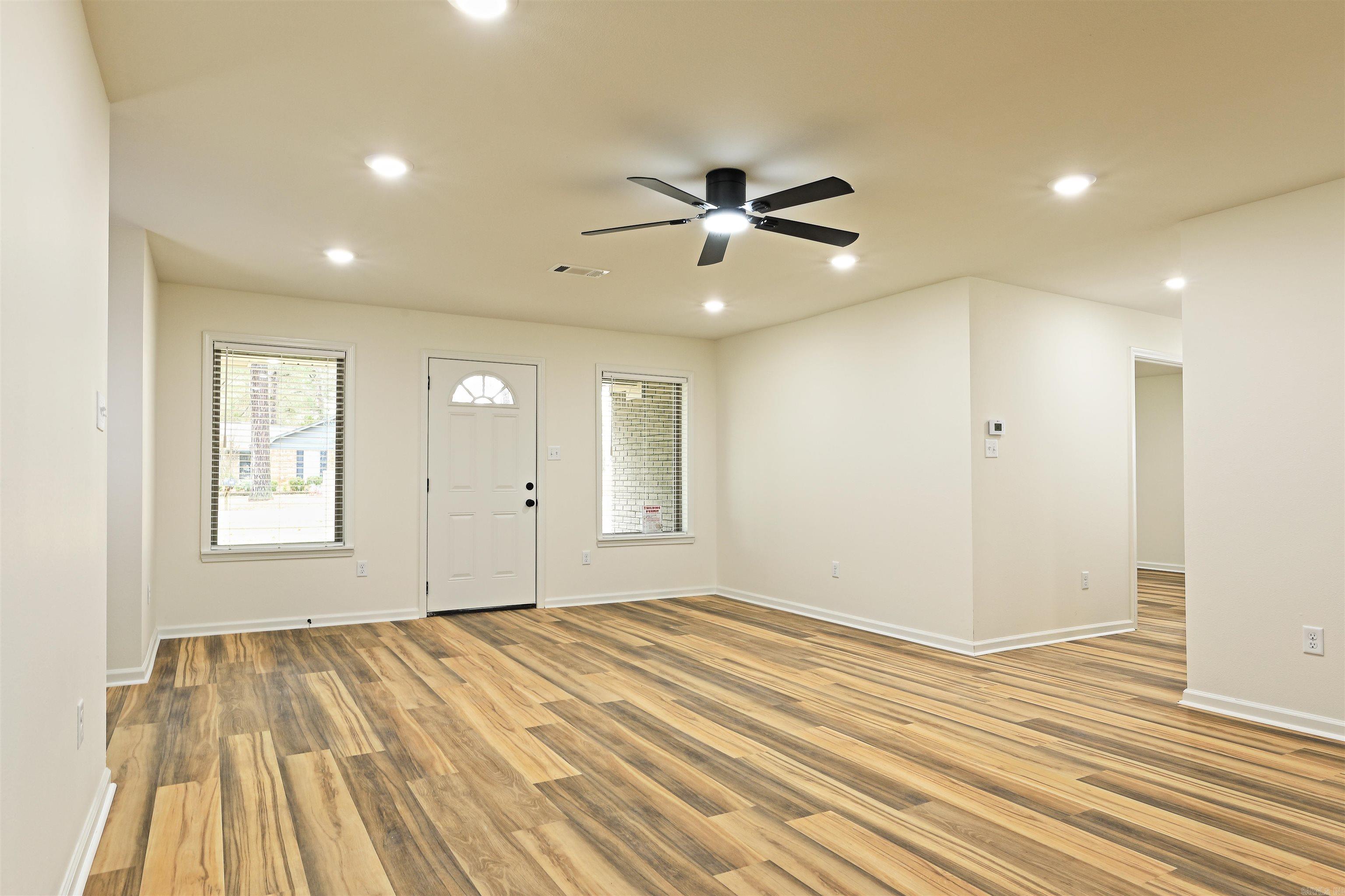 502 Hart Cove Property Photo 4