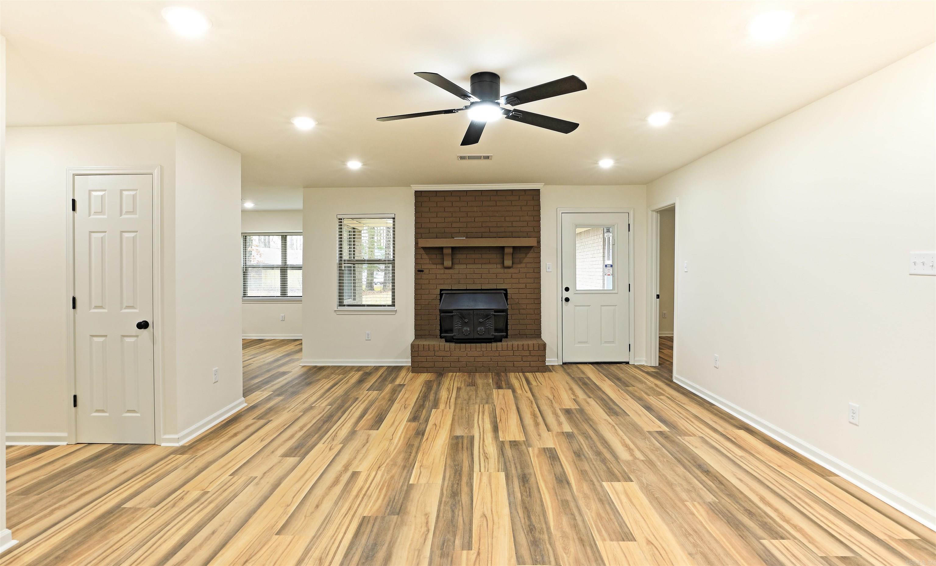 502 Hart Cove Property Photo 12