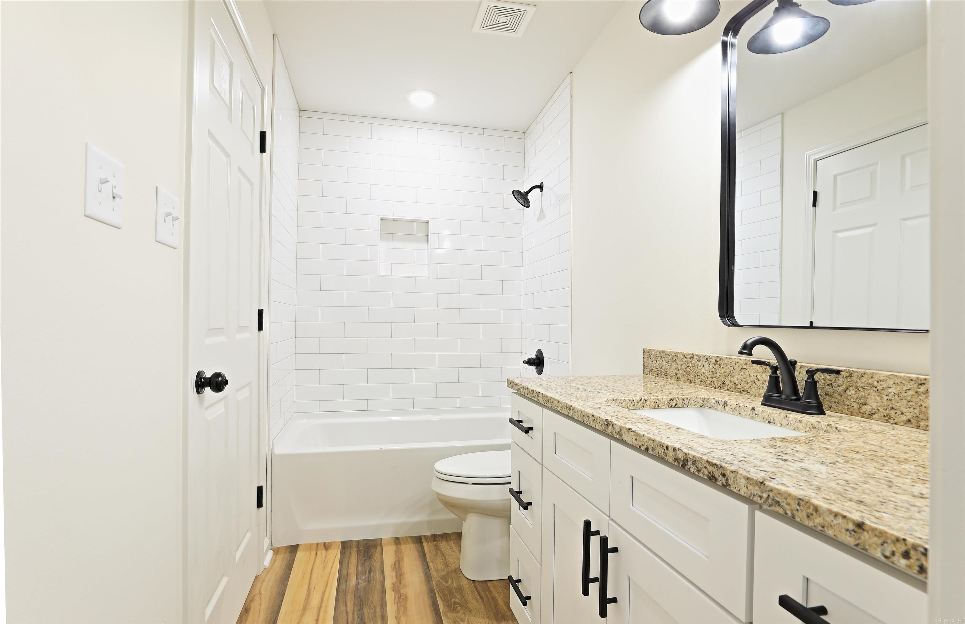 502 Hart Cove Property Photo 26