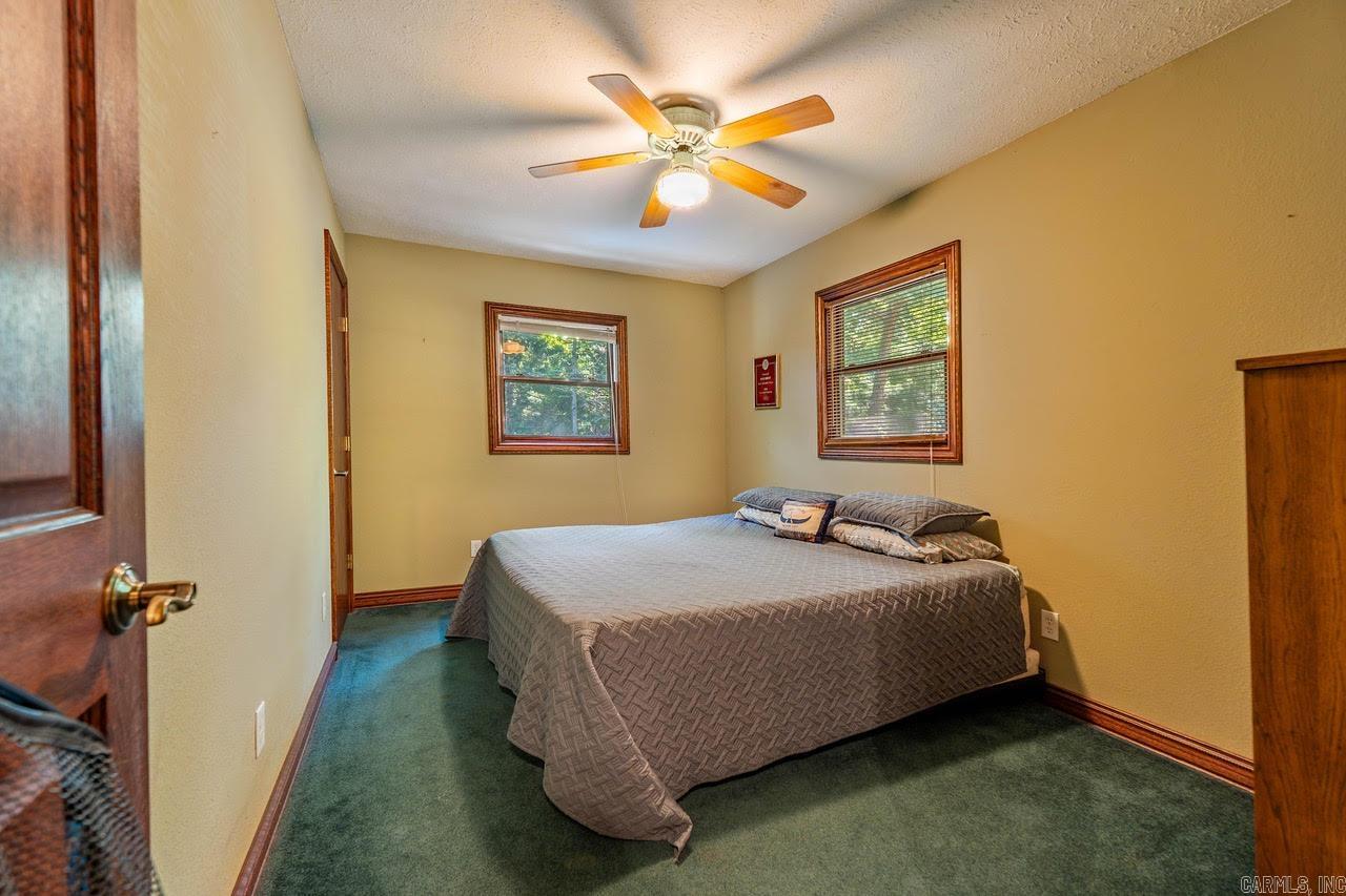 312 Shadow Oak Lane Property Photo 6