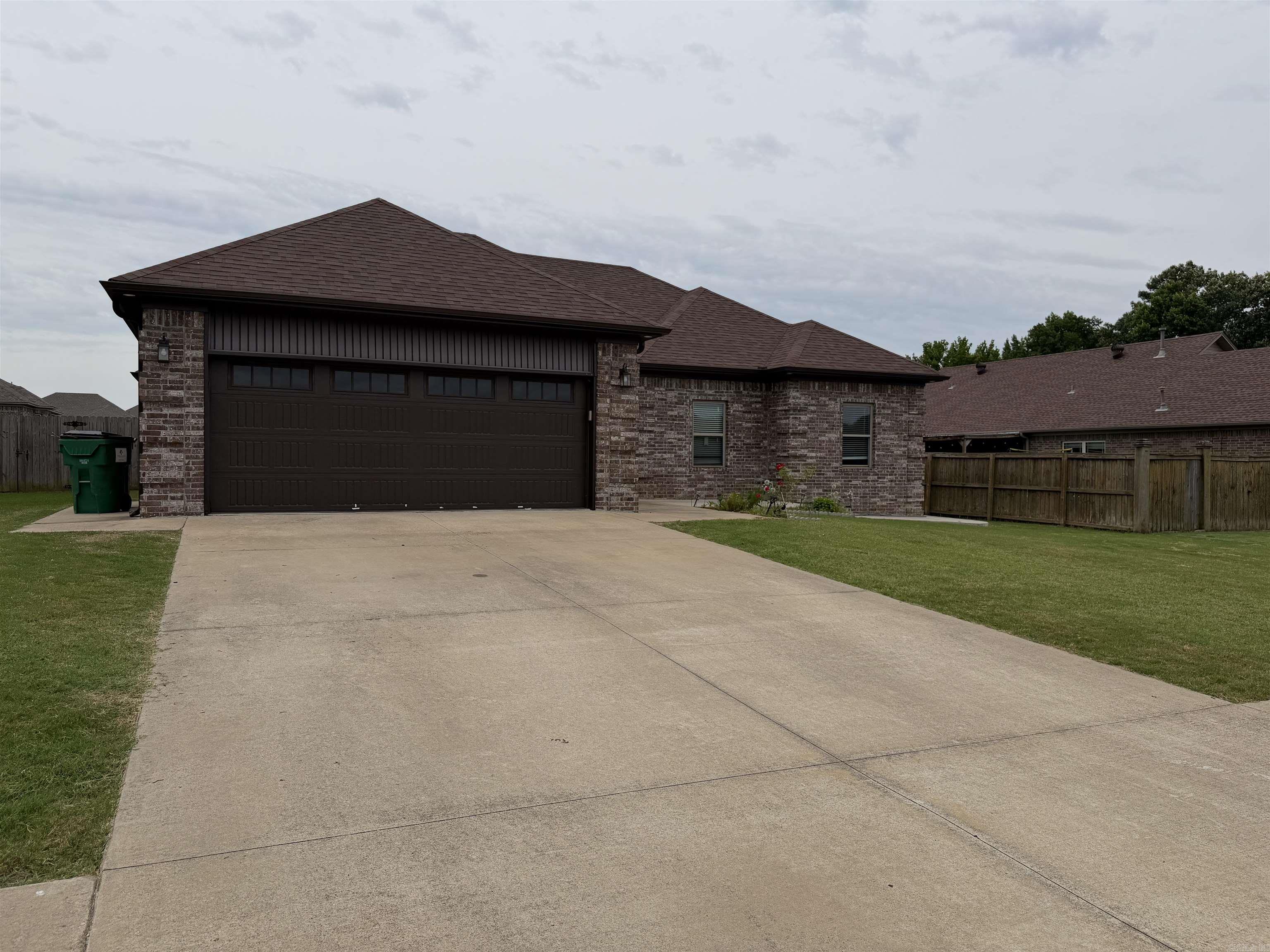 810 Mango Loop Loop Property Photo 2