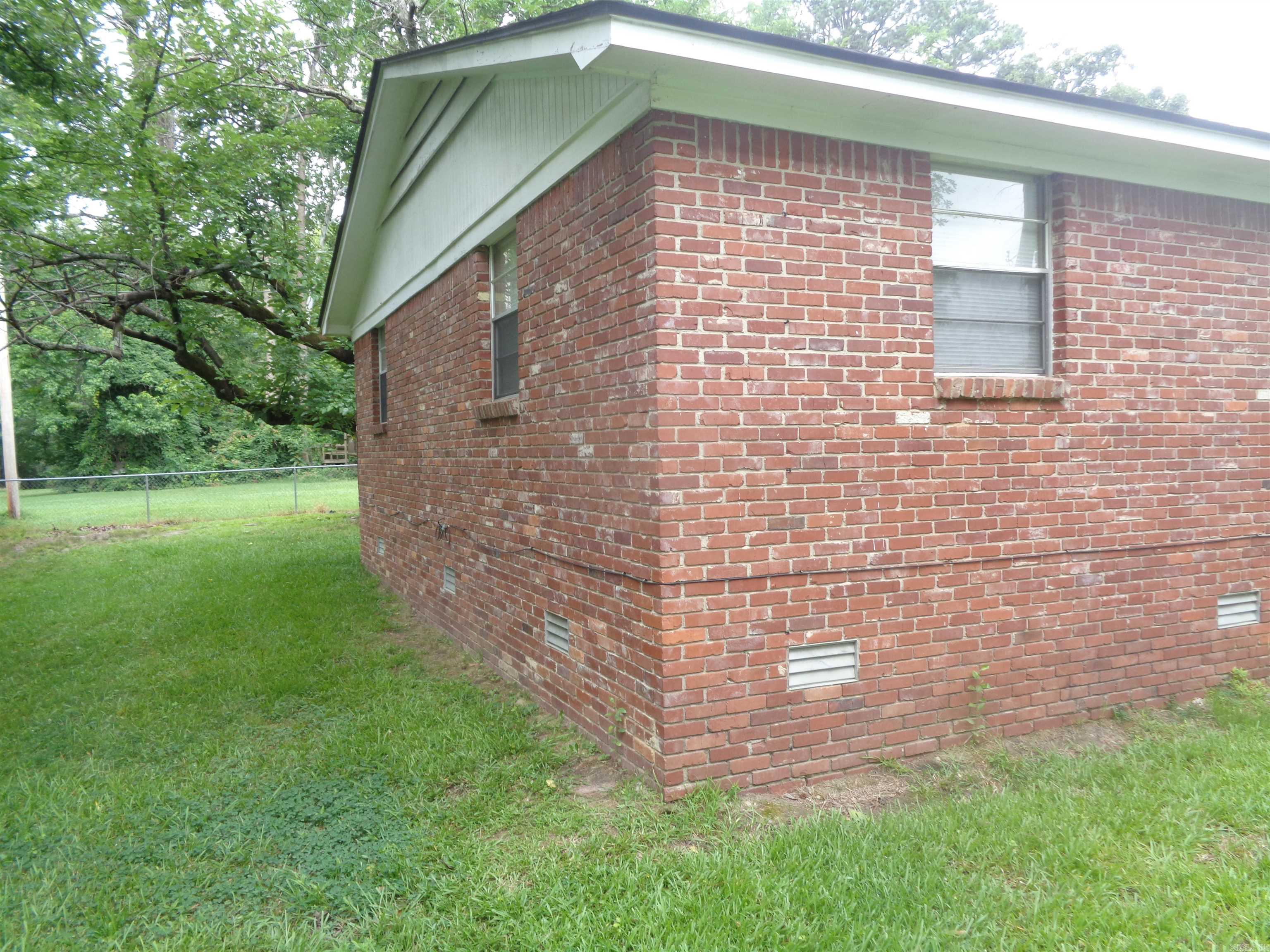 9729 Lanehart Road Property Photo 6