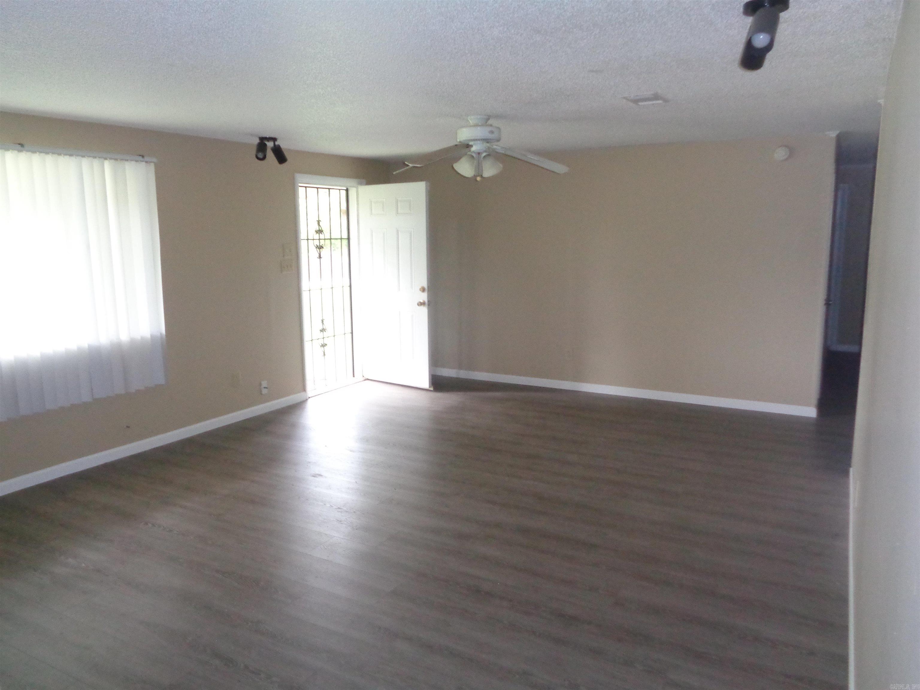 9729 Lanehart Road Property Photo 15