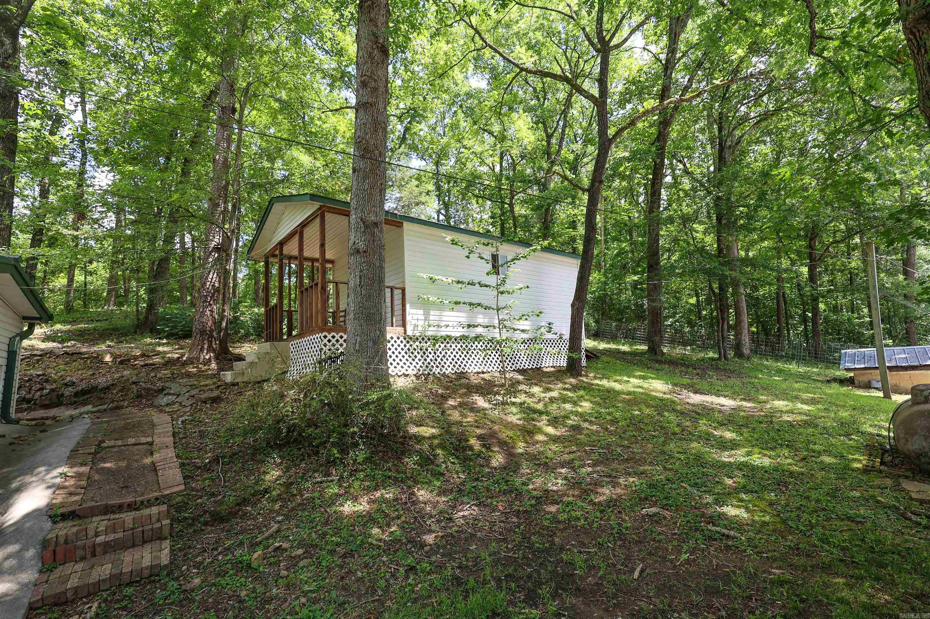 48 Mccauley Property Photo 31