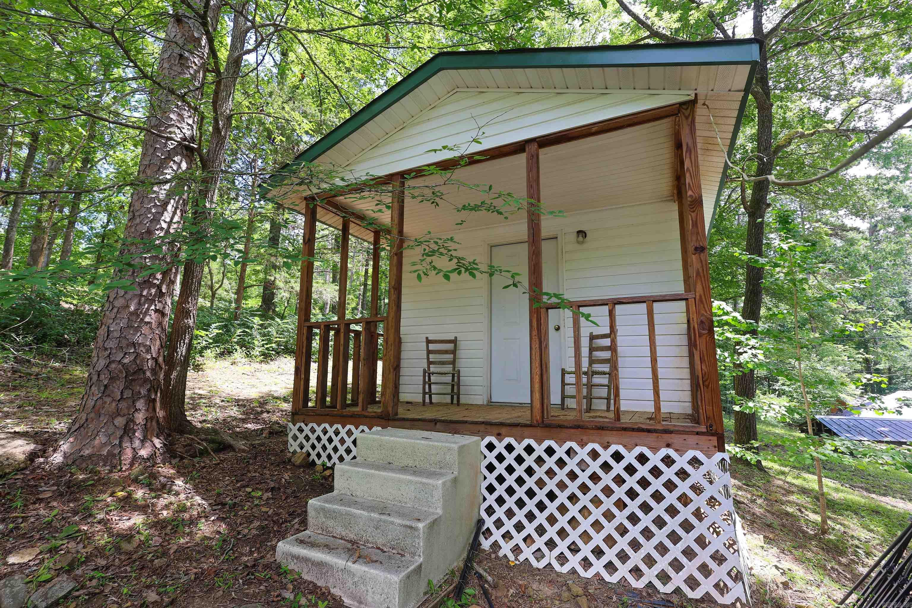 48 Mccauley Property Photo 32