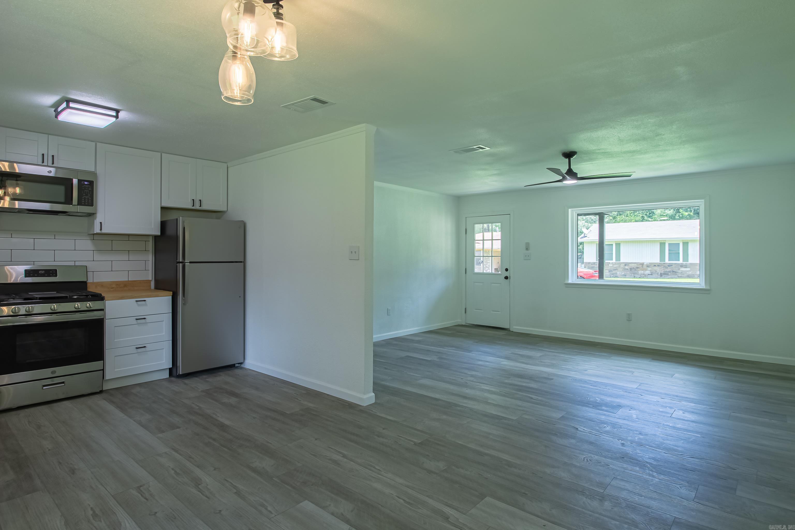 1426 Mimosa St Property Photo 5