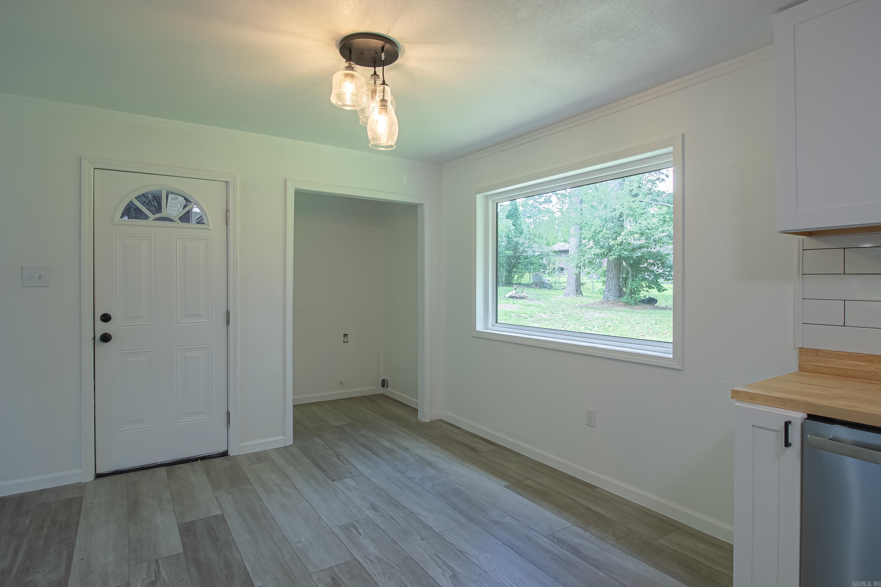 1426 Mimosa St Property Photo 9
