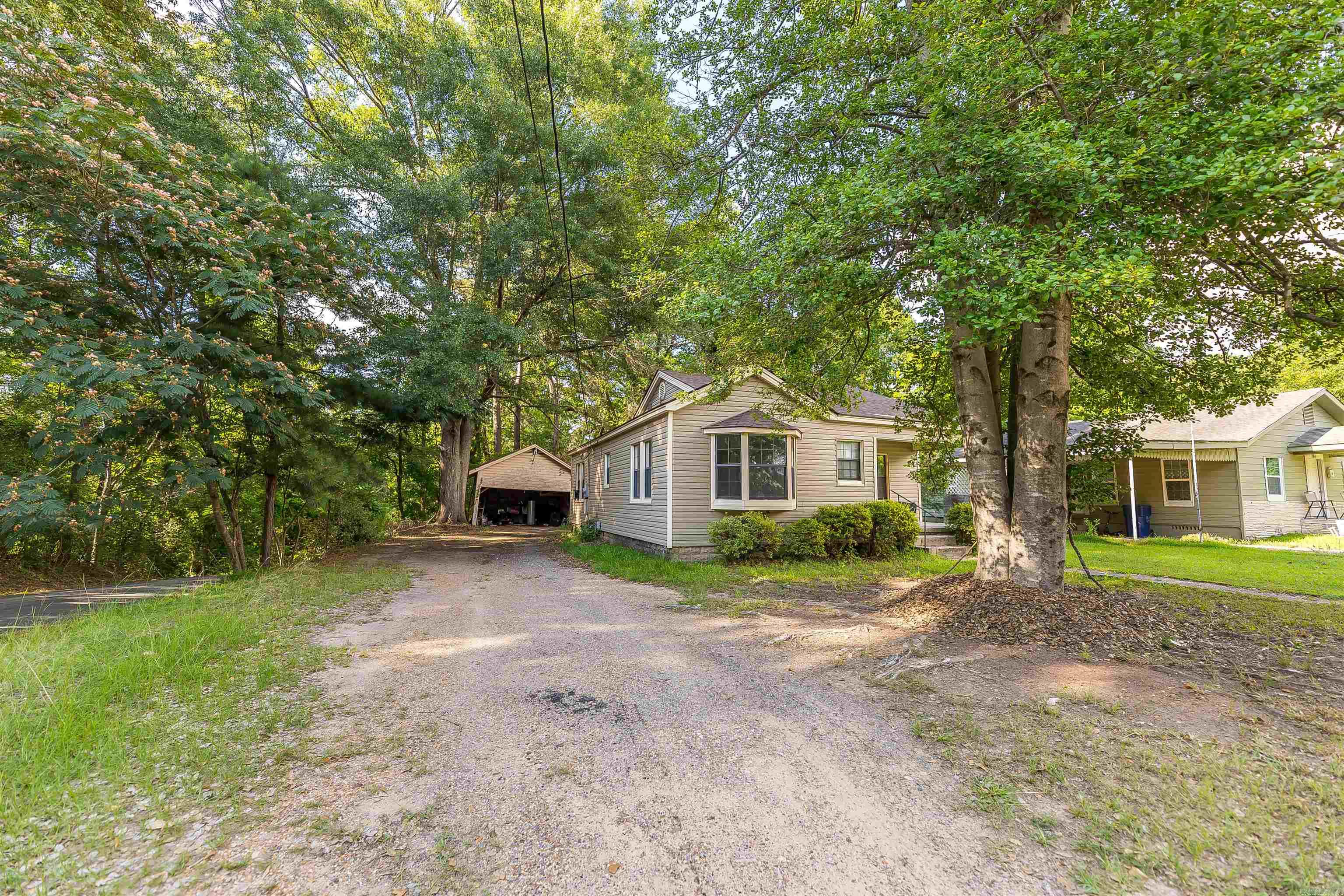 1170 Gordon St Property Photo 19
