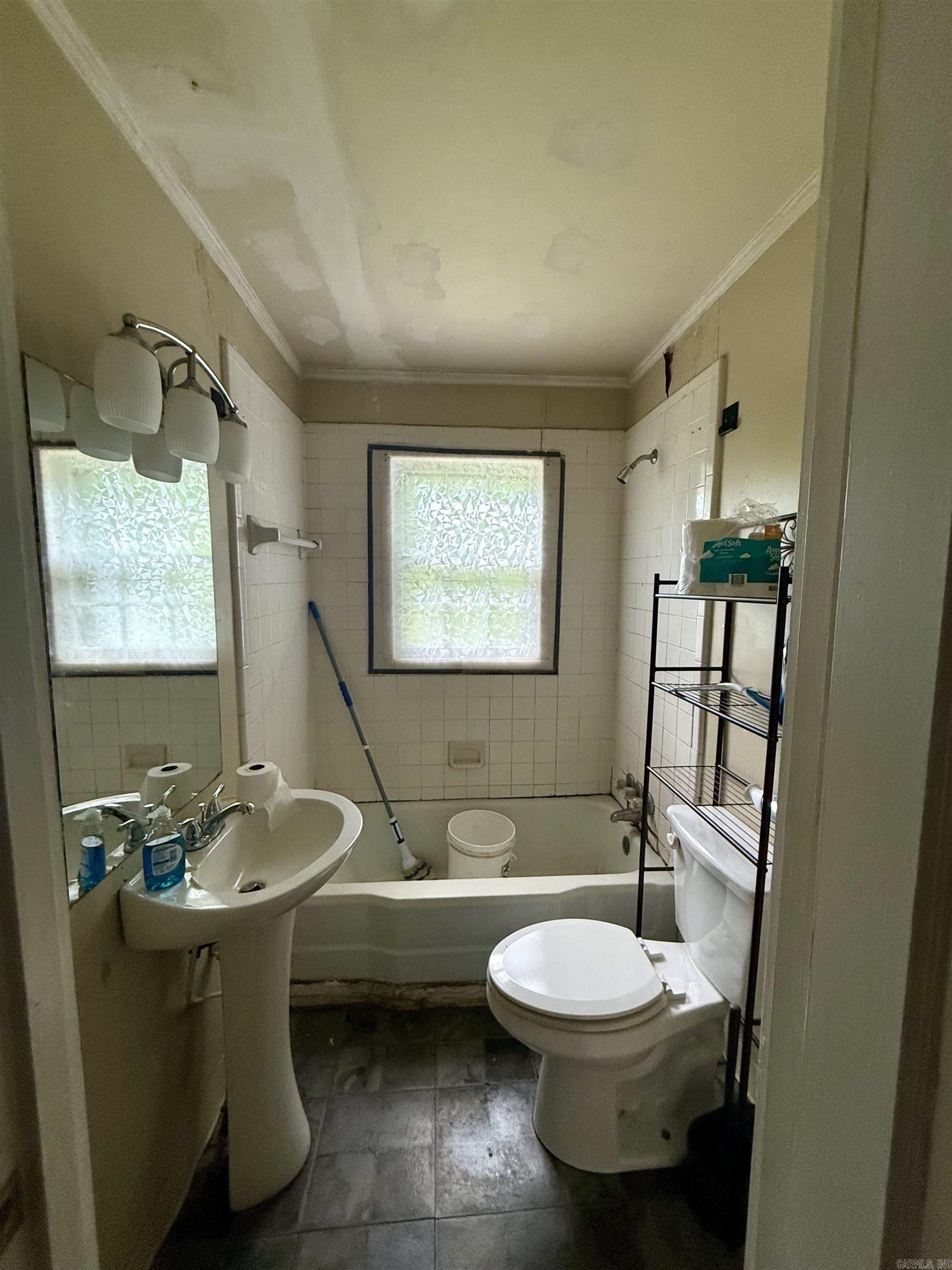 1608 S Tyler St Property Photo 4