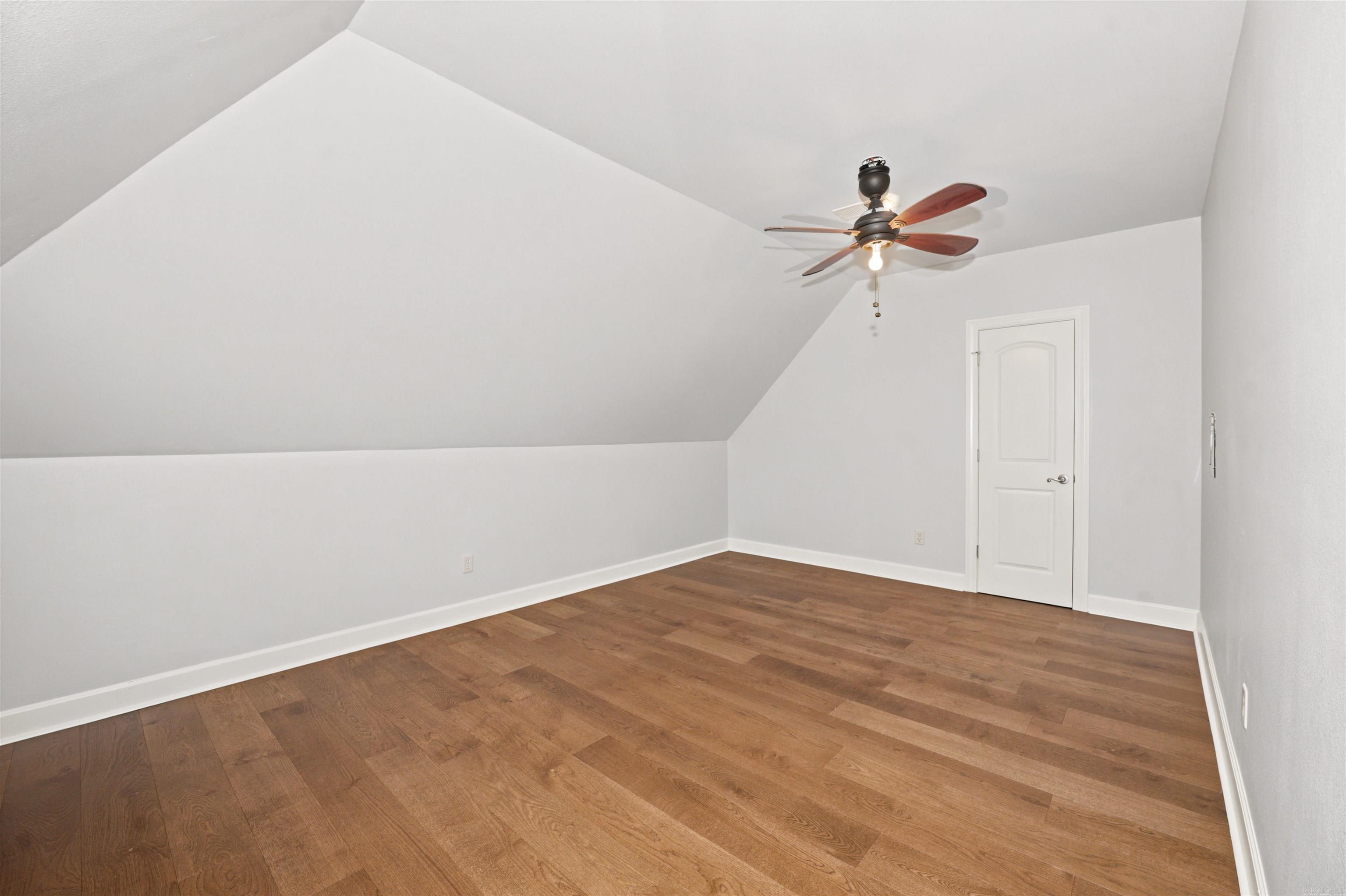 200 W Hillcrest Drive Property Photo 27