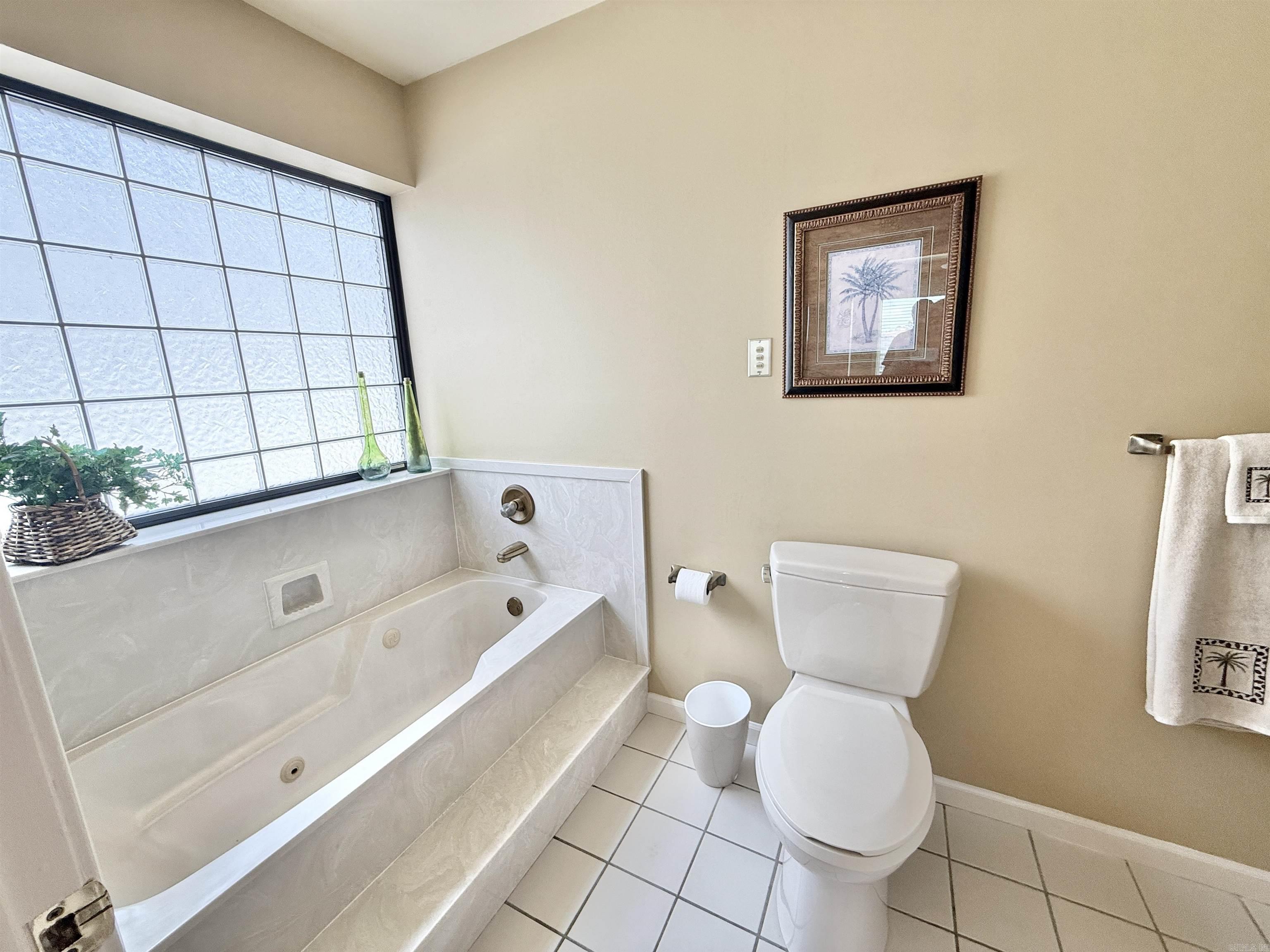 101 Long Island Drive 904 Property Photo 44