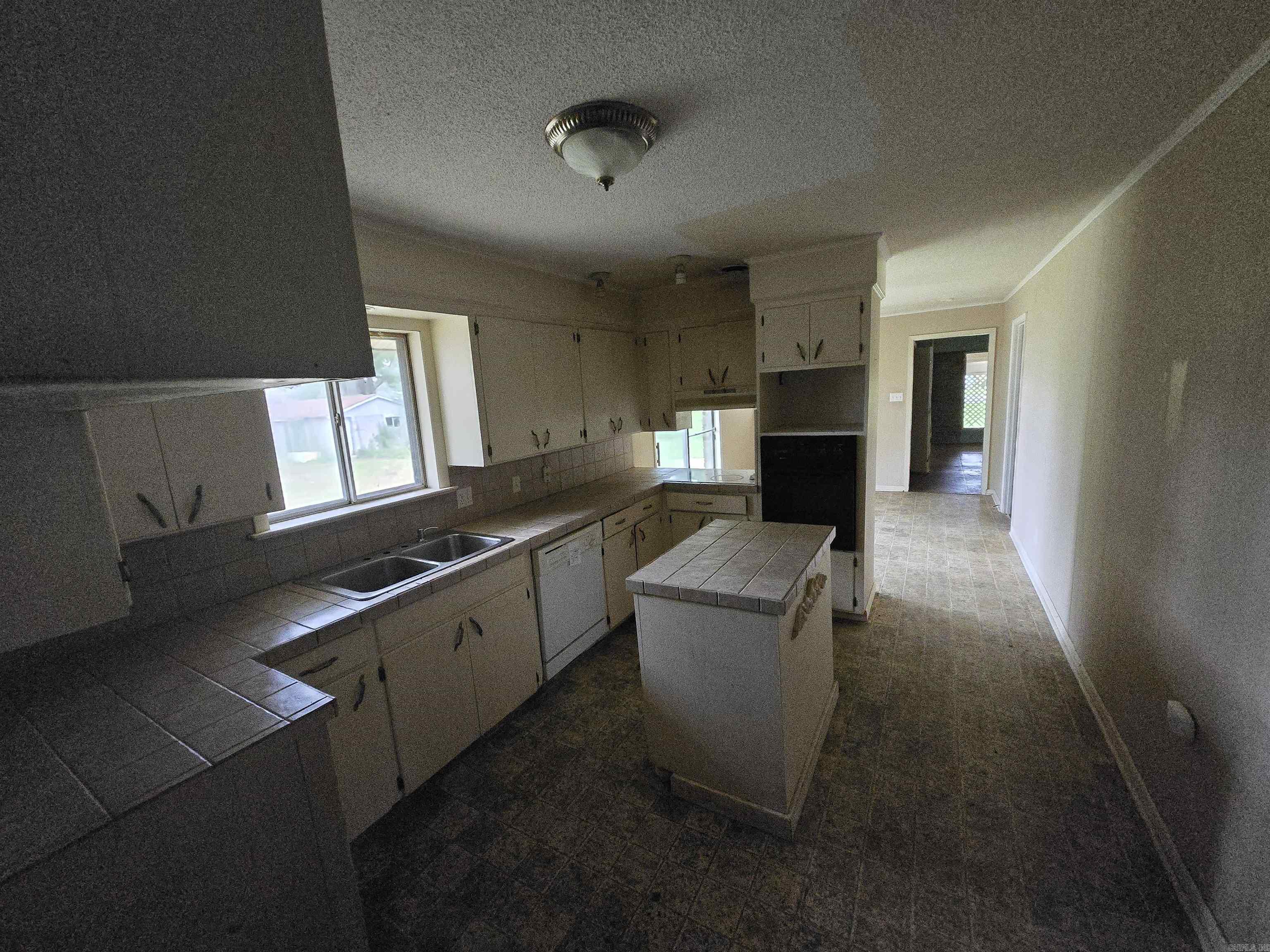 106 N Oakley Street Property Photo 7