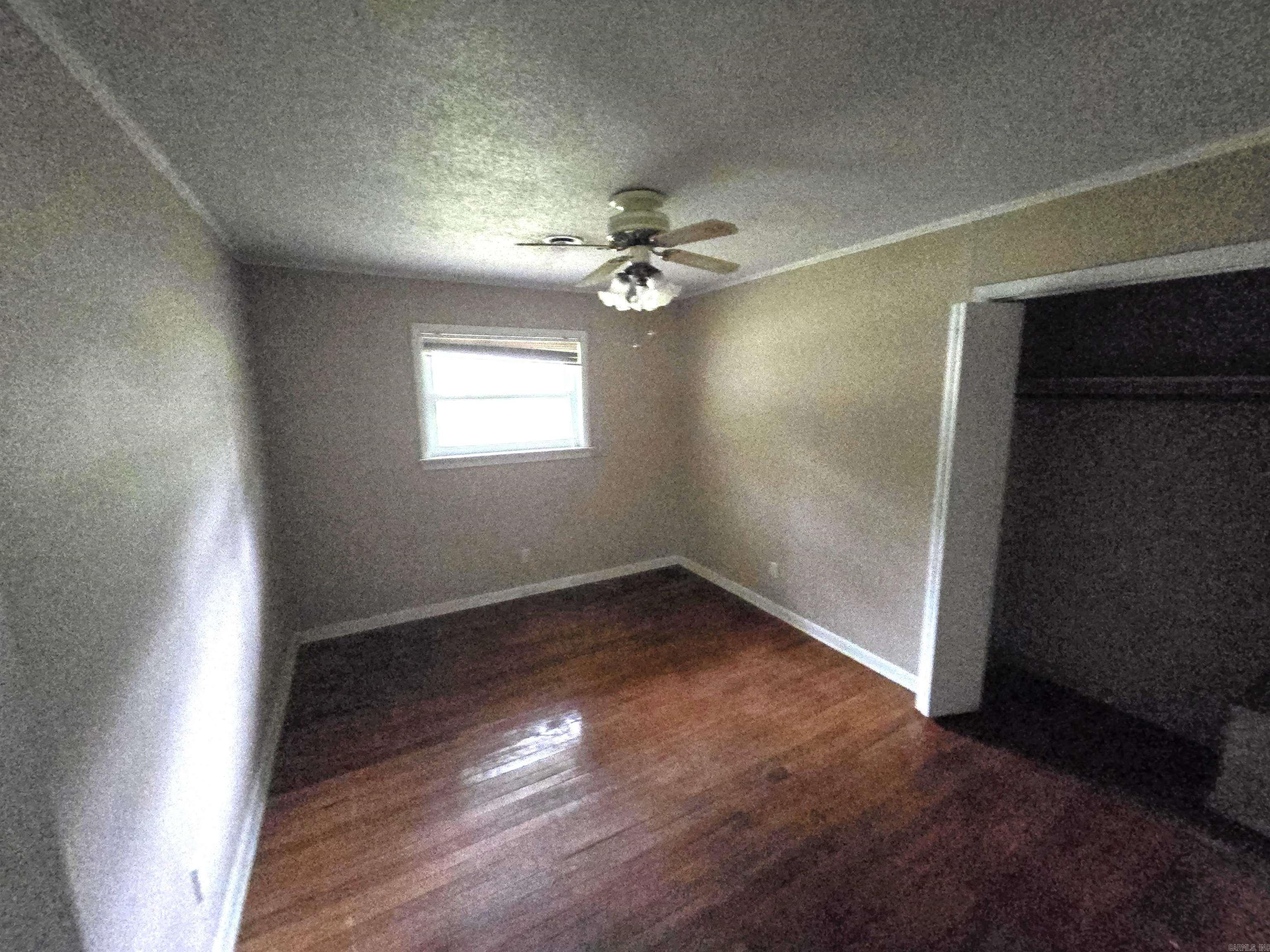 106 N Oakley Street Property Photo 11