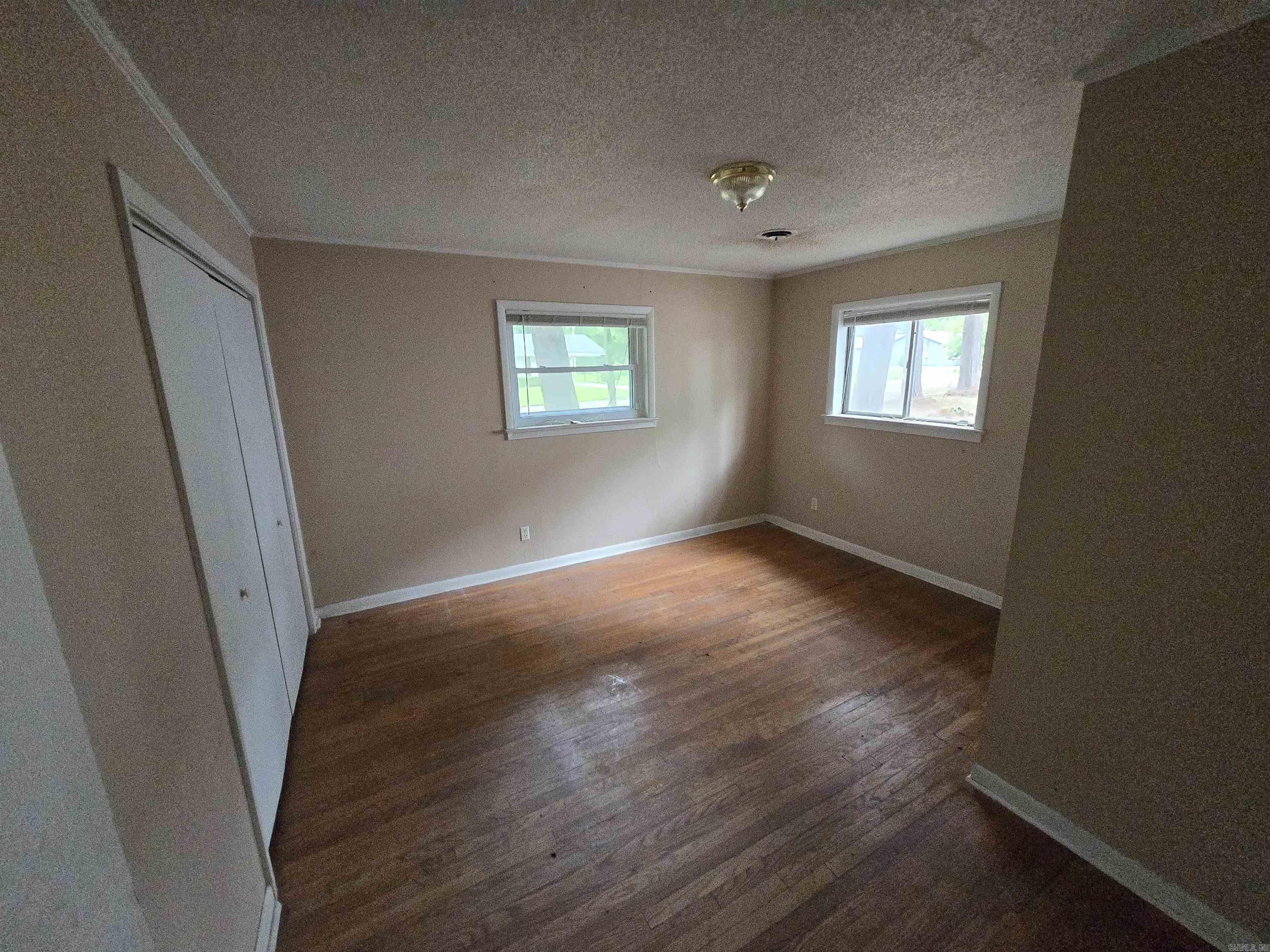 106 N Oakley Street Property Photo 12