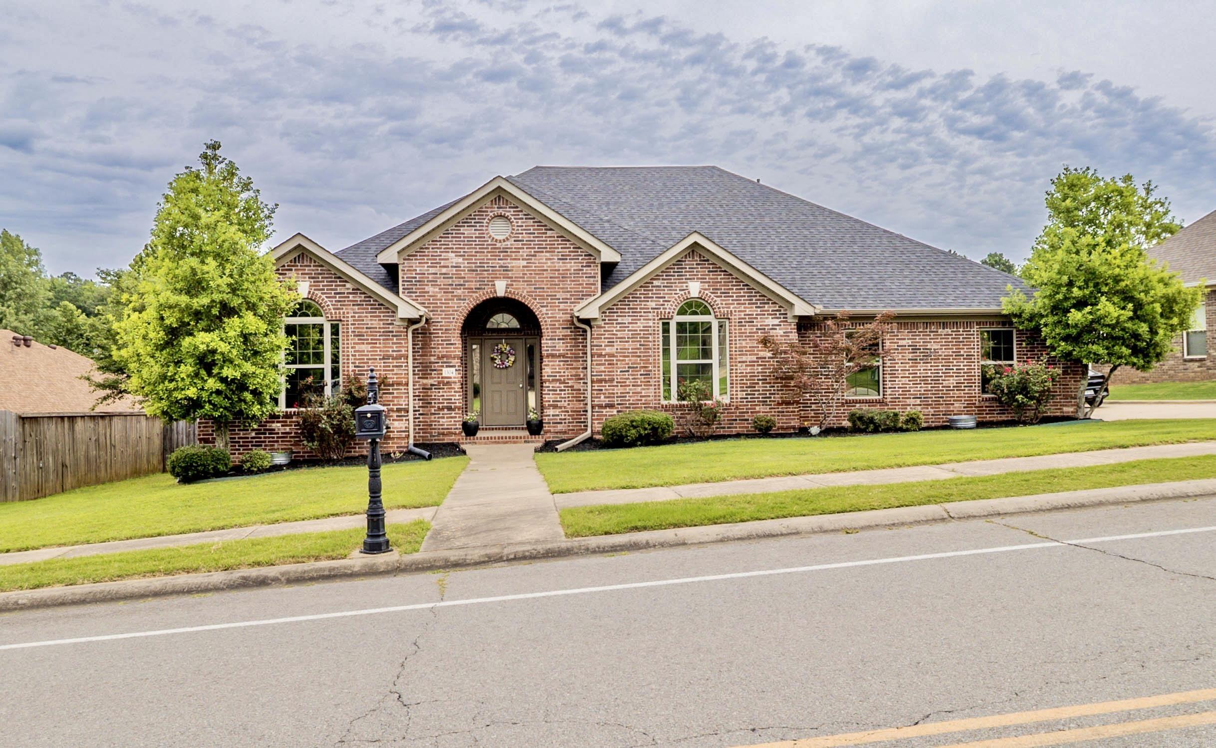 1304 Nature Way Property Photo 1