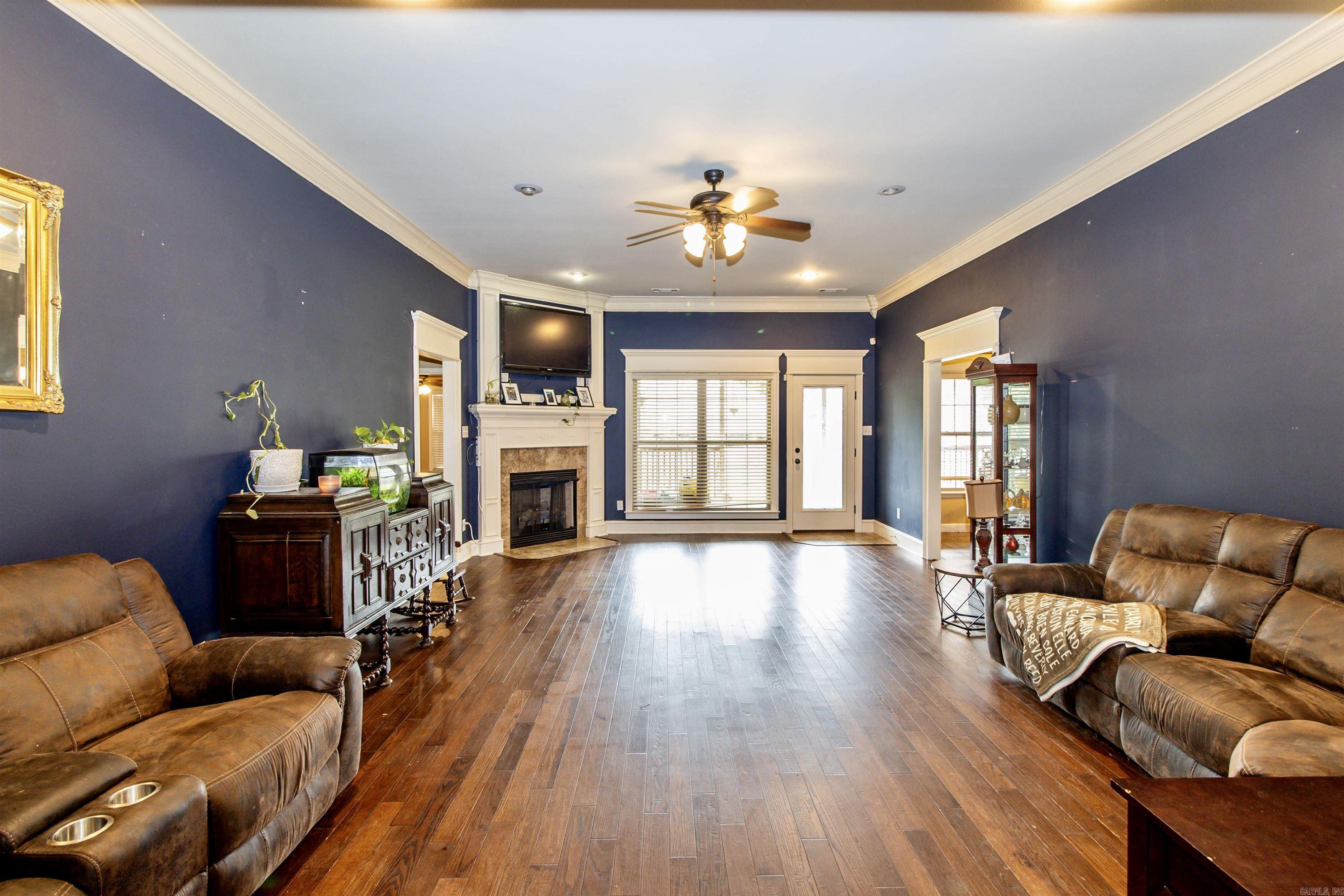 1304 Nature Way Property Photo 3