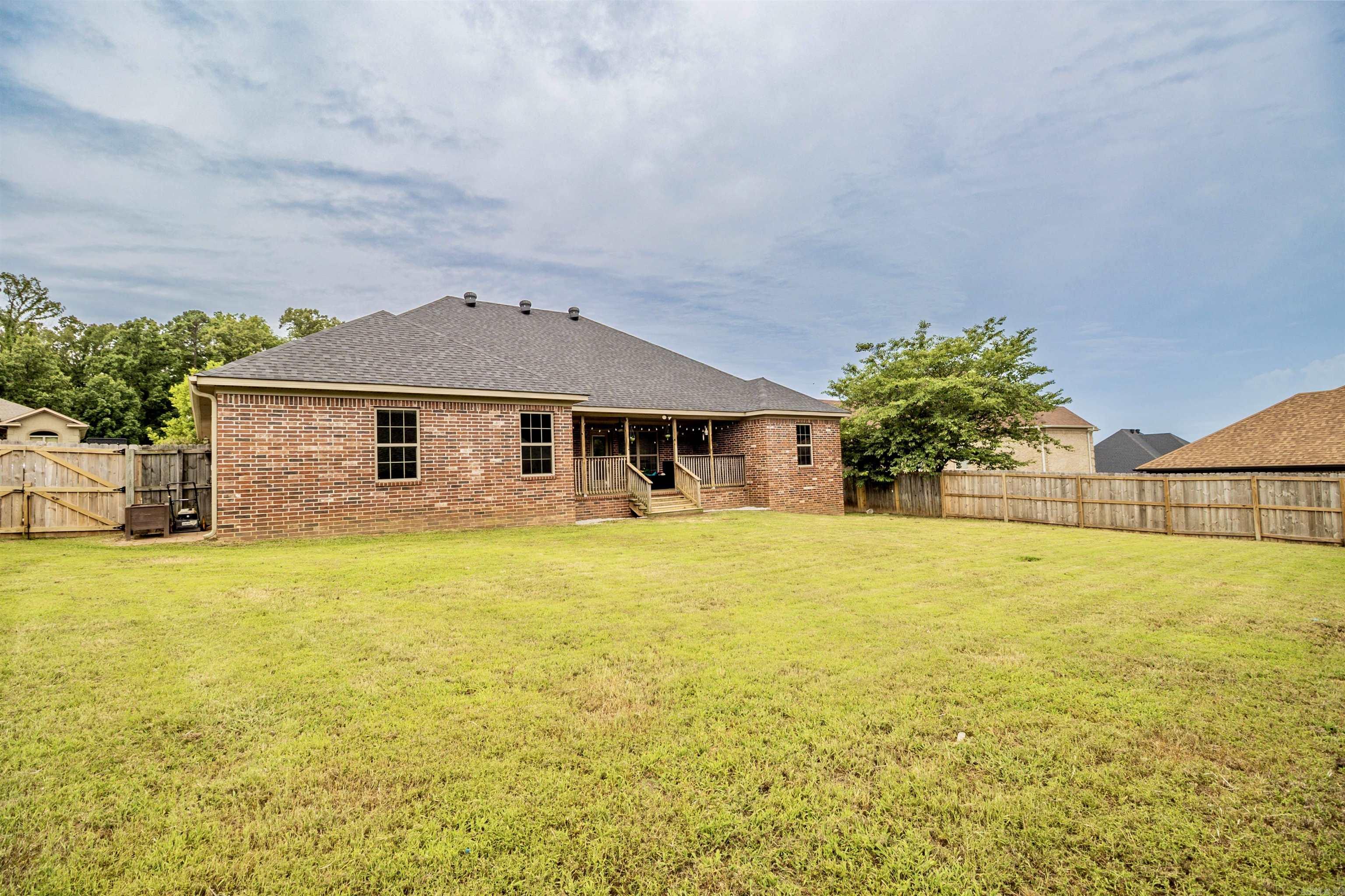 1304 Nature Way Property Photo 17