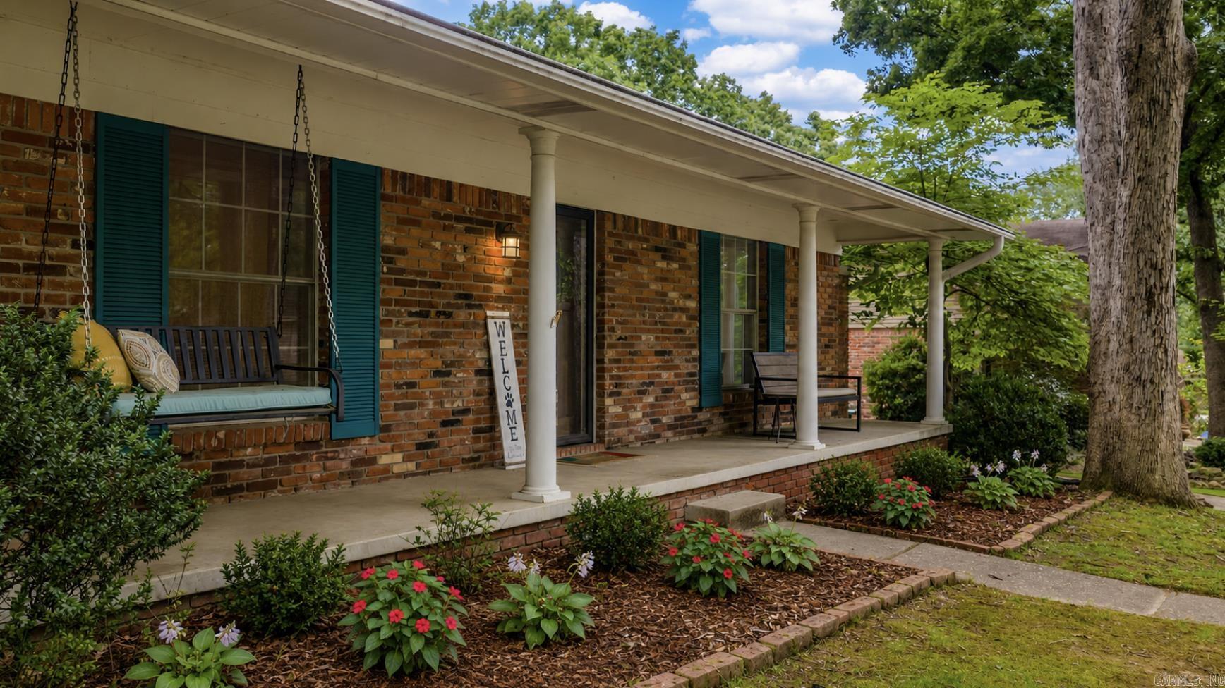 6 Heritage Court Property Photo 1