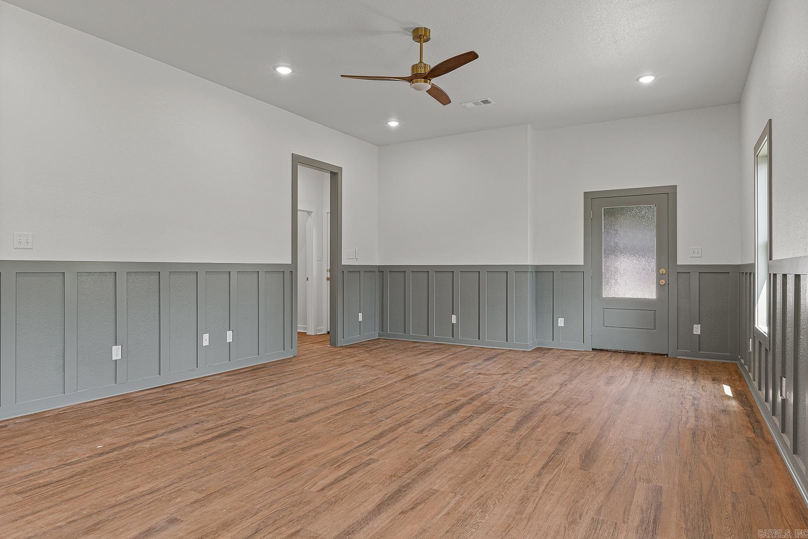 303 Hogan Property Photo 12