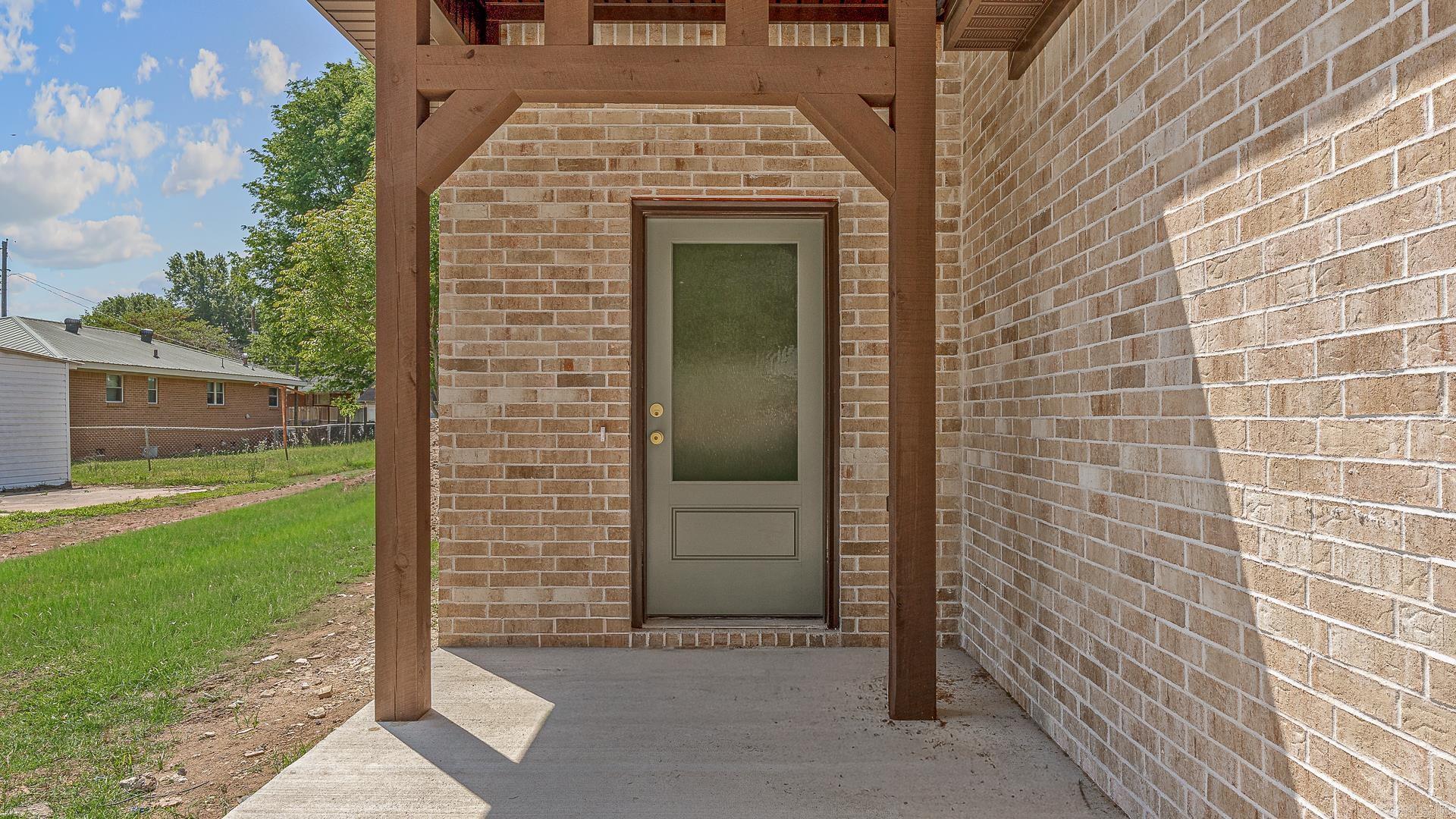 303 Hogan Property Photo 17
