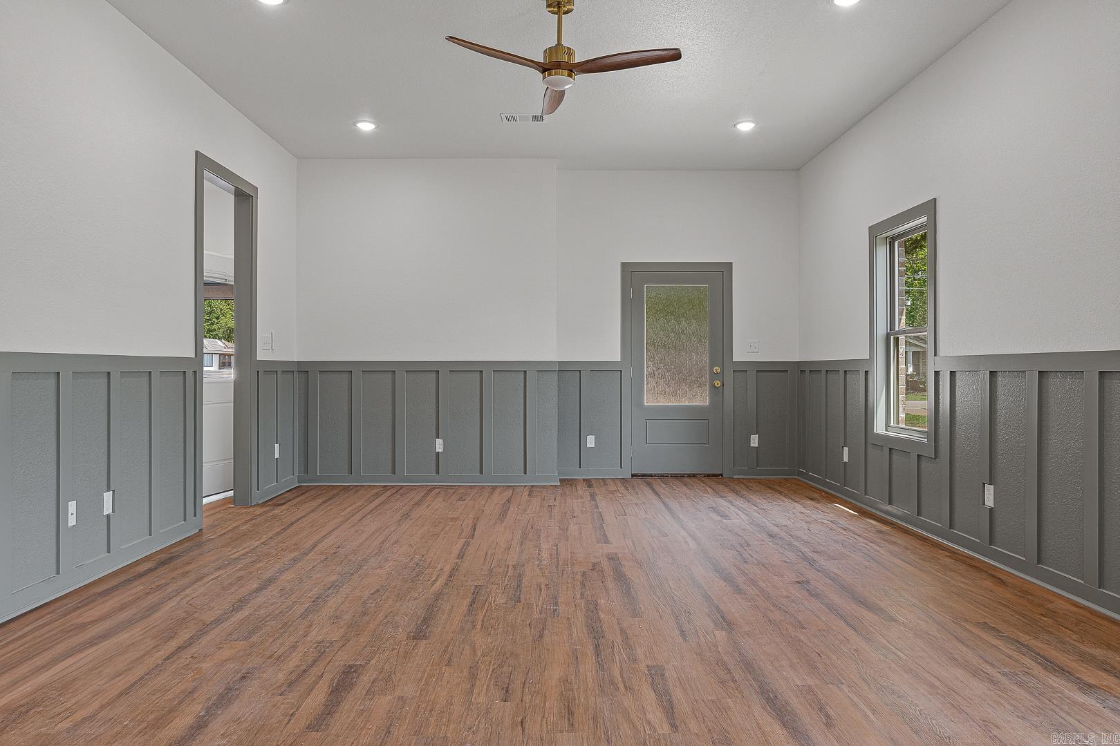 303 Hogan Property Photo 22