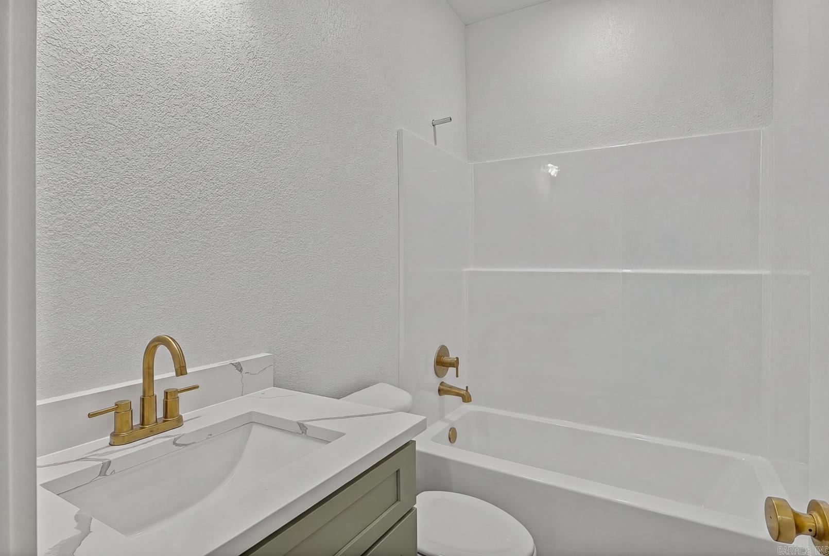 303 Hogan Property Photo 26