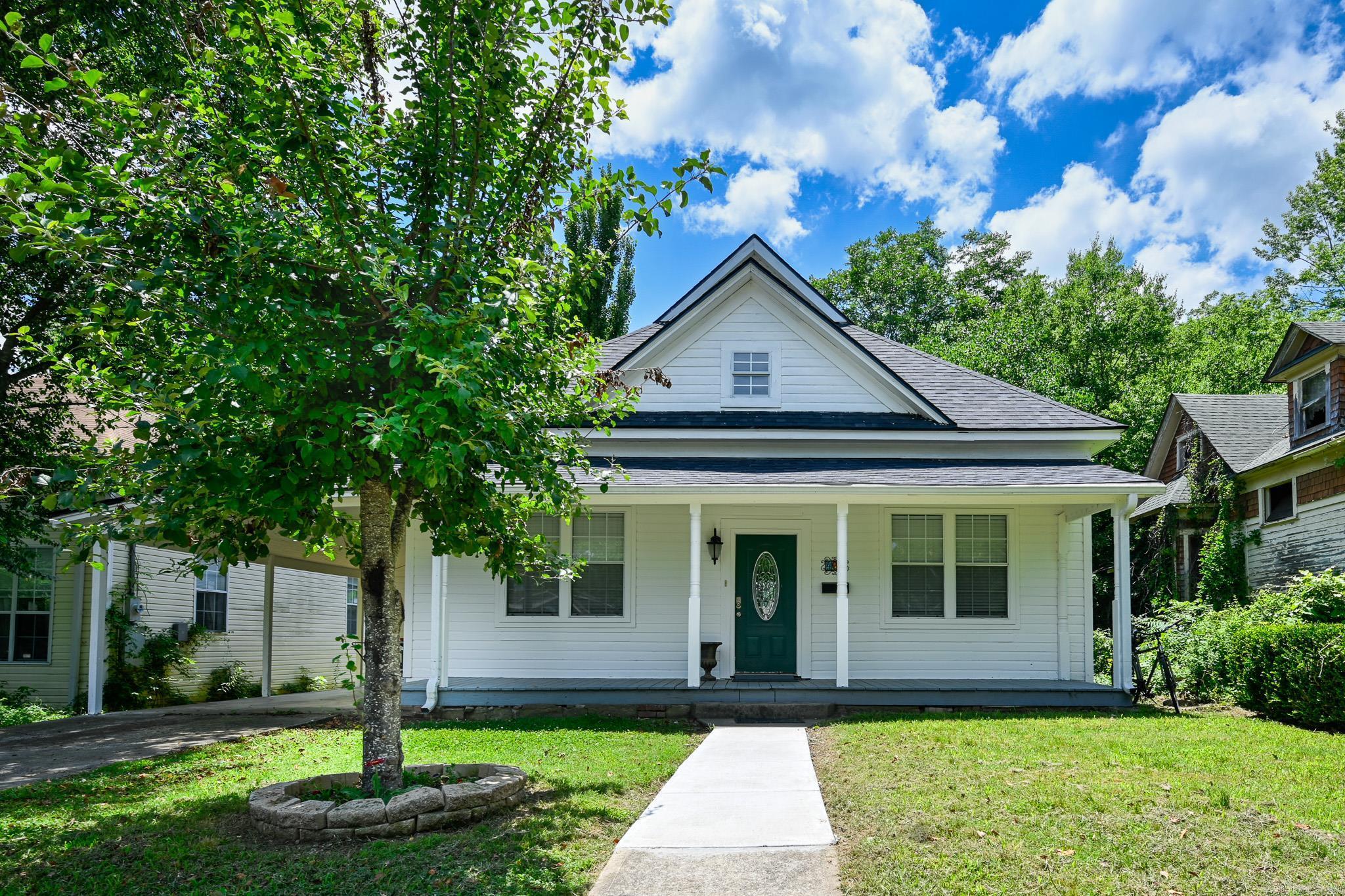 407 Tenth Property Photo 1