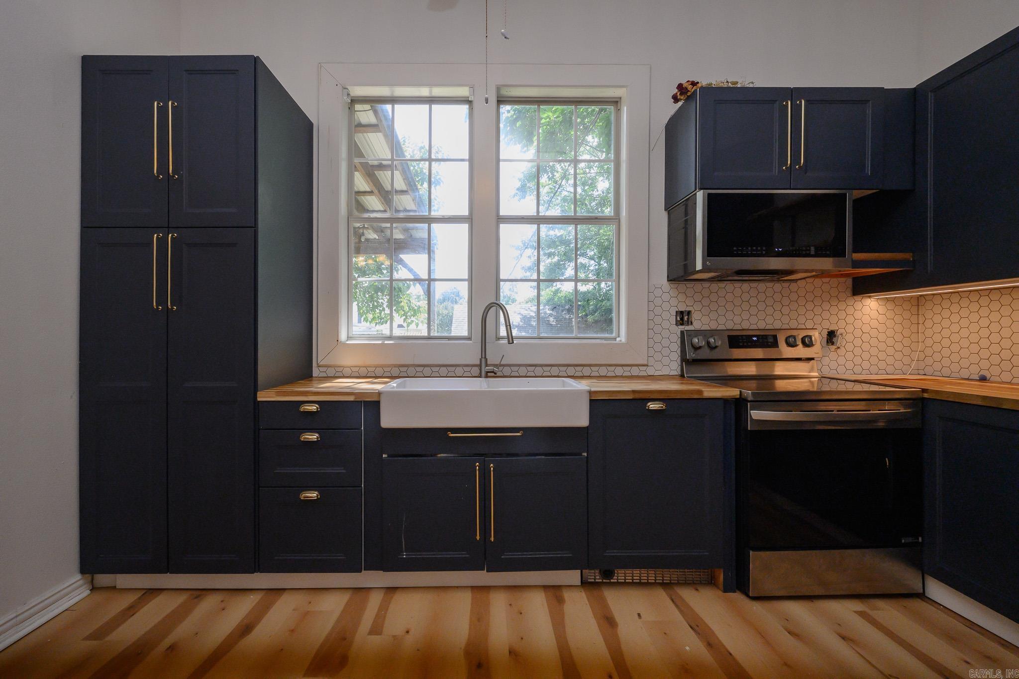 407 Tenth Property Photo 6
