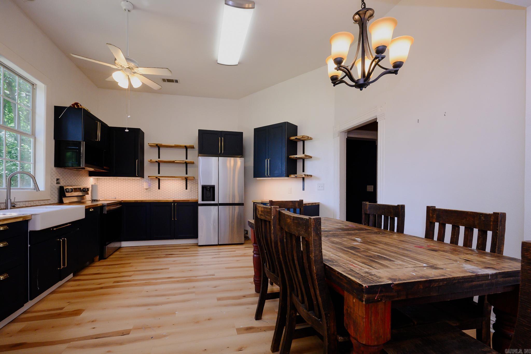 407 Tenth Property Photo 10