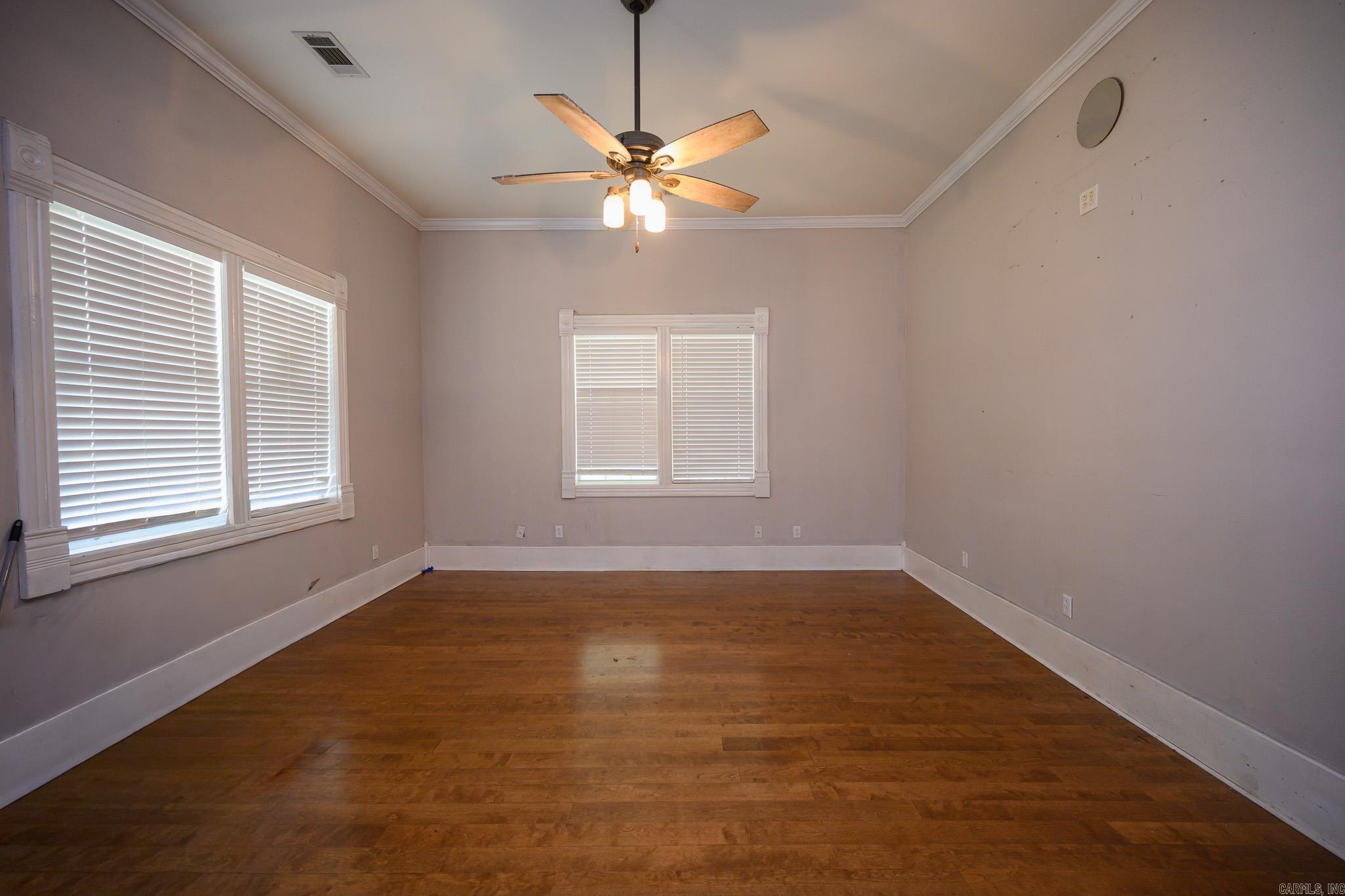 407 Tenth Property Photo 12