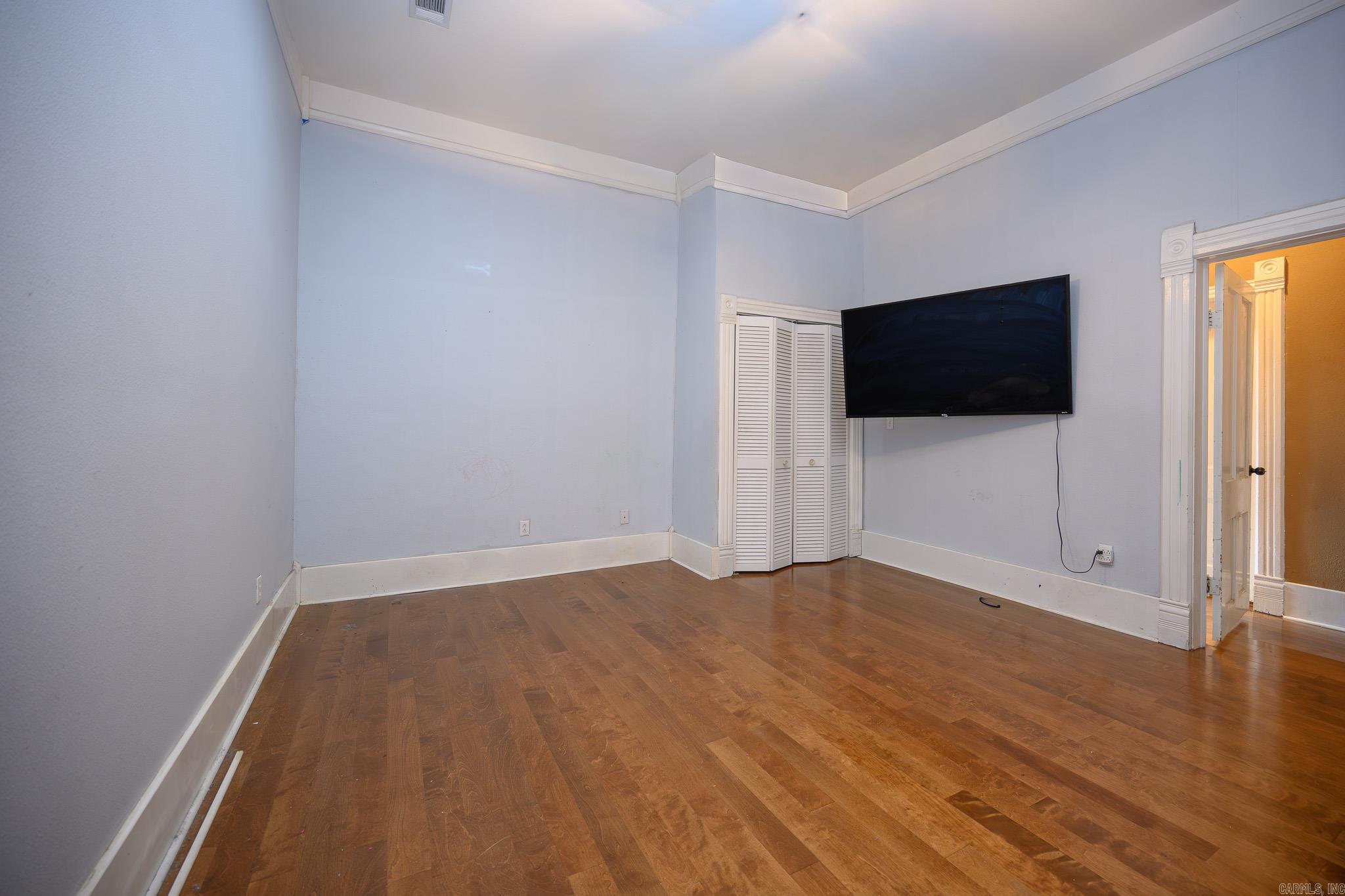 407 Tenth Property Photo 17