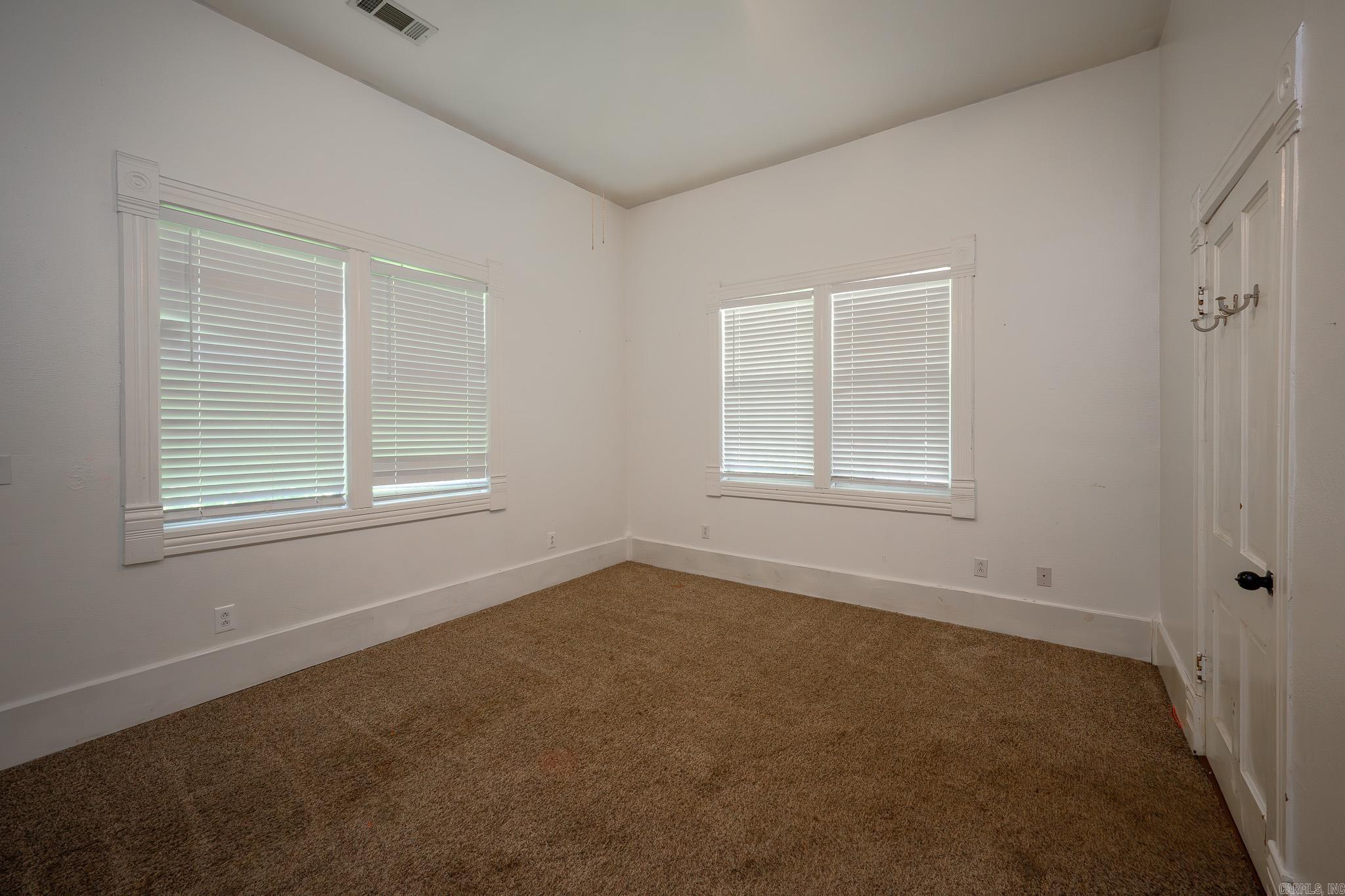 407 Tenth Property Photo 33