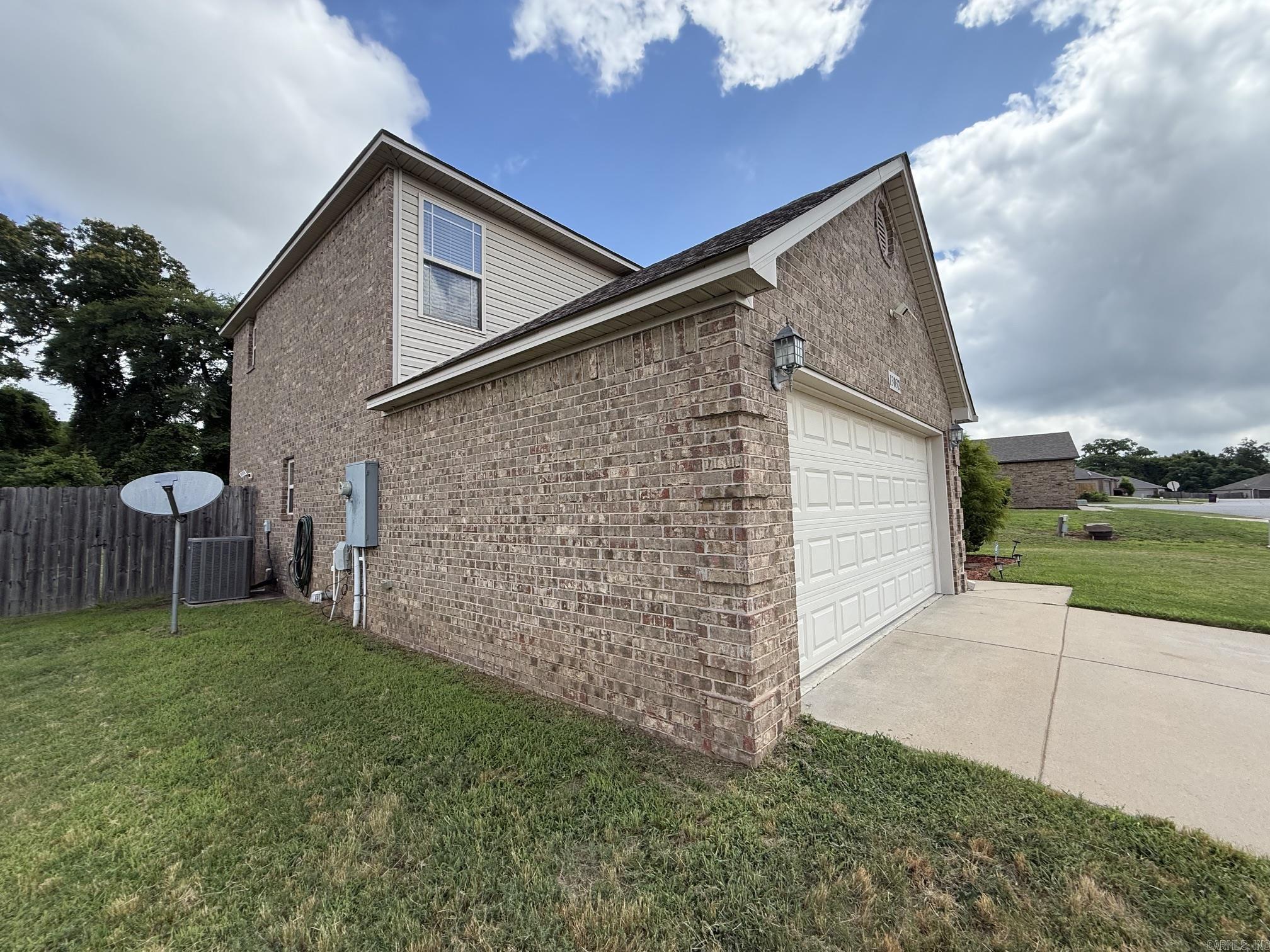 13032 Skyridge Cove Property Photo 3