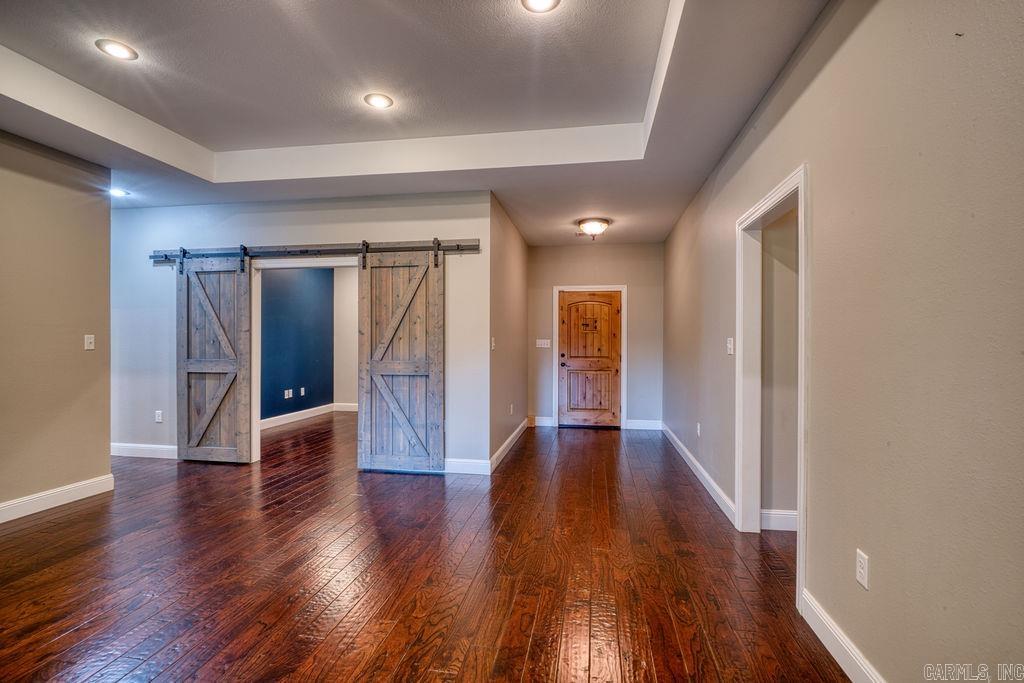 4910 Peachtree Avenue Property Photo 7
