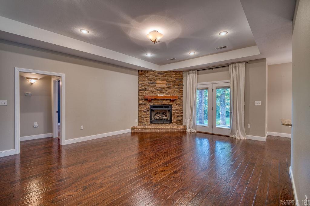 4910 Peachtree Avenue Property Photo 8