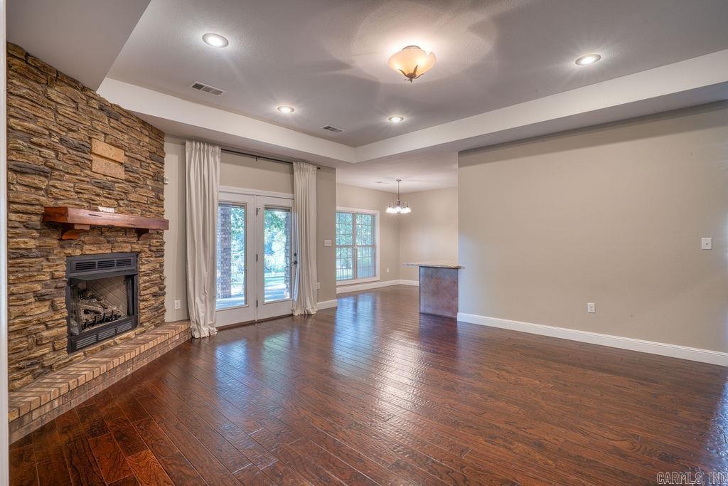 4910 Peachtree Avenue Property Photo 9