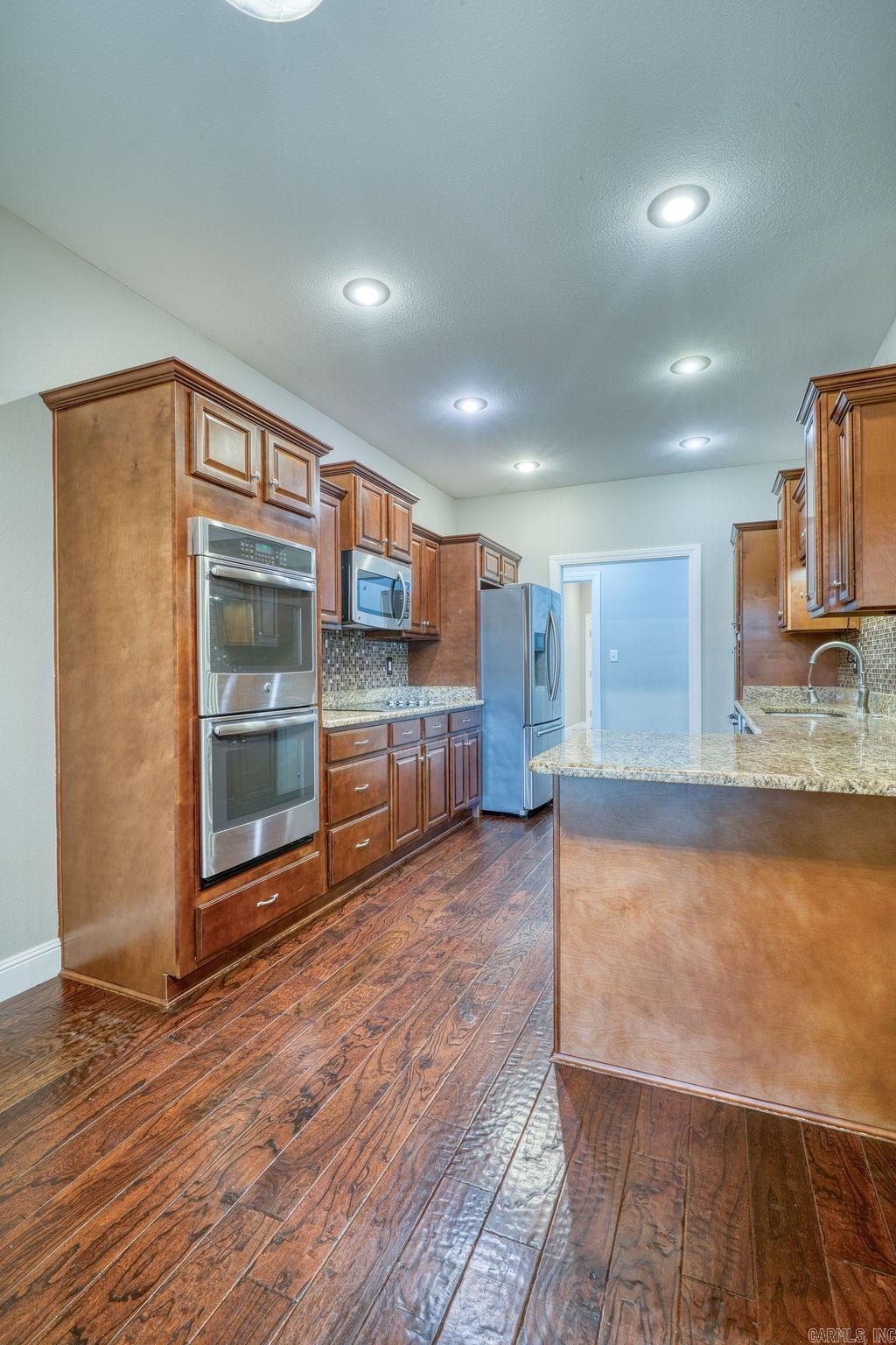 4910 Peachtree Avenue Property Photo 14