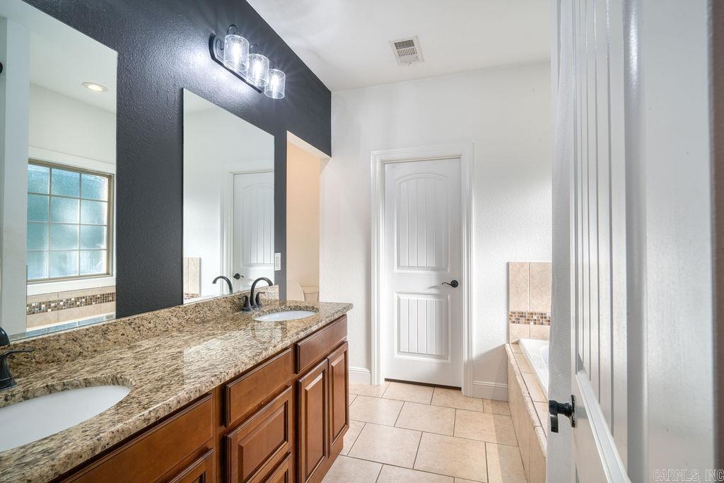 4910 Peachtree Avenue Property Photo 26
