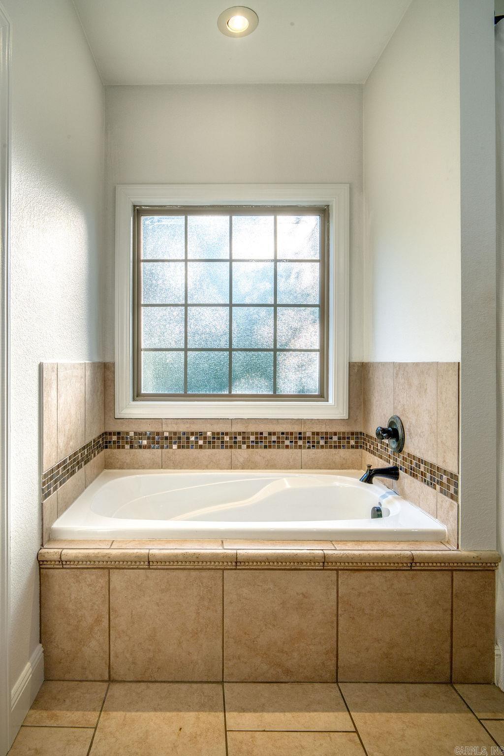 4910 Peachtree Avenue Property Photo 28