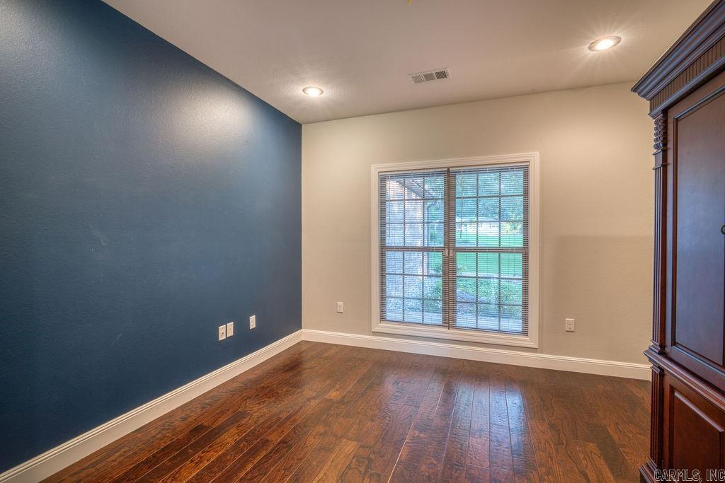 4910 Peachtree Avenue Property Photo 34