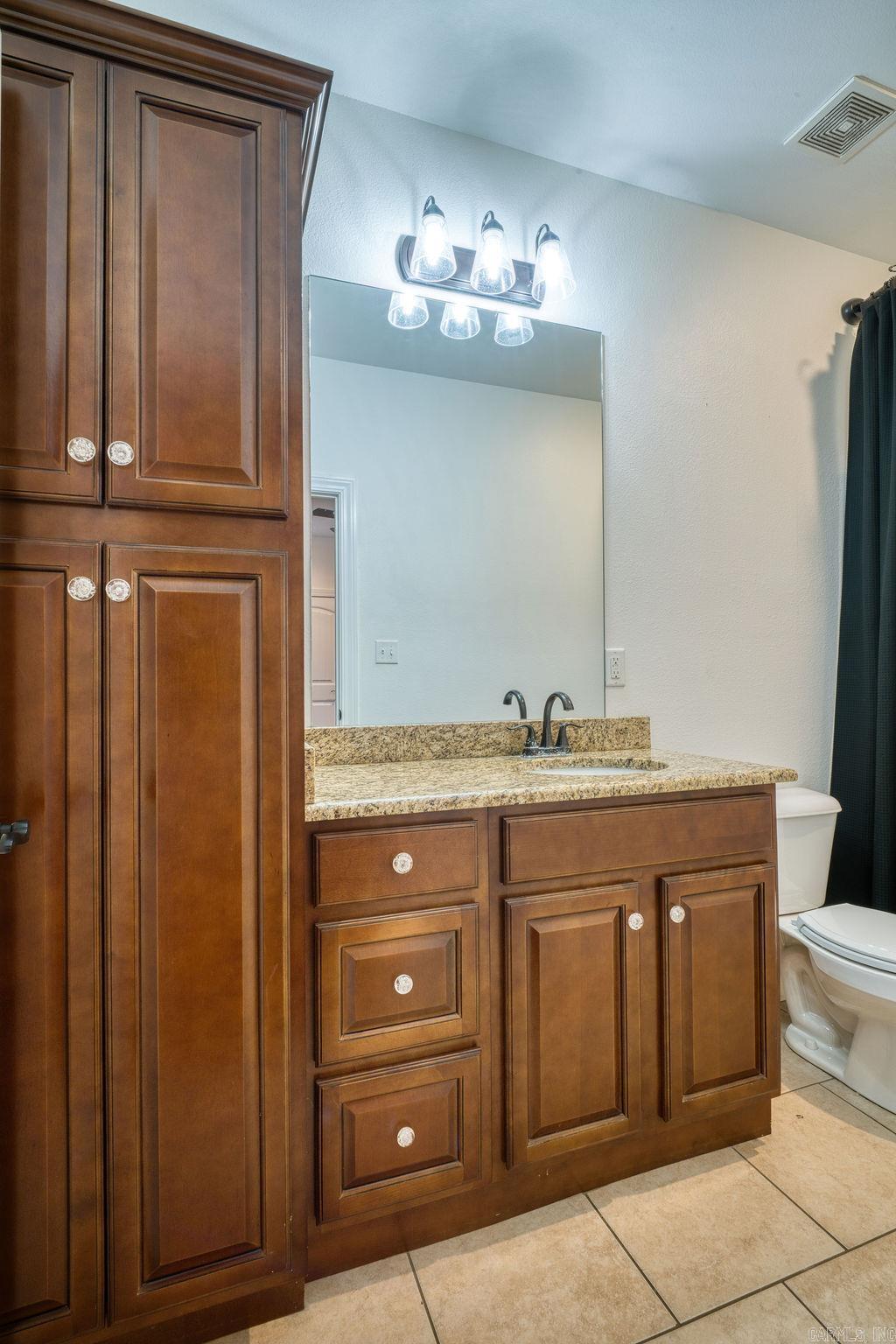 4910 Peachtree Avenue Property Photo 38