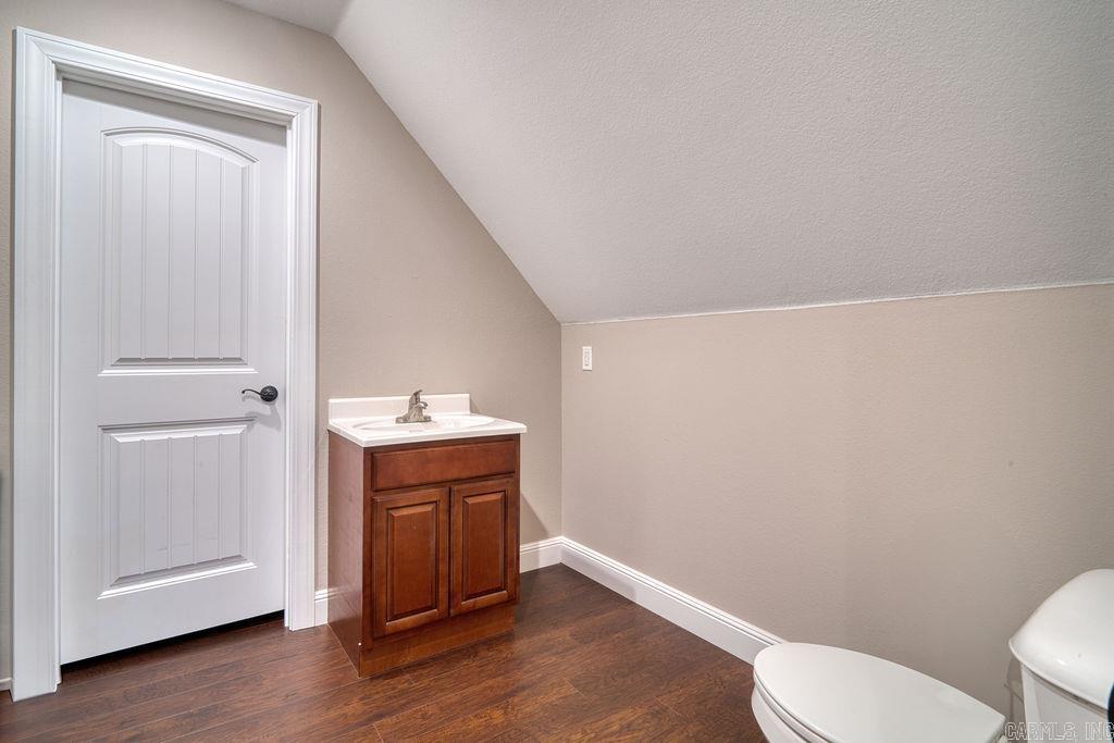 4910 Peachtree Avenue Property Photo 46