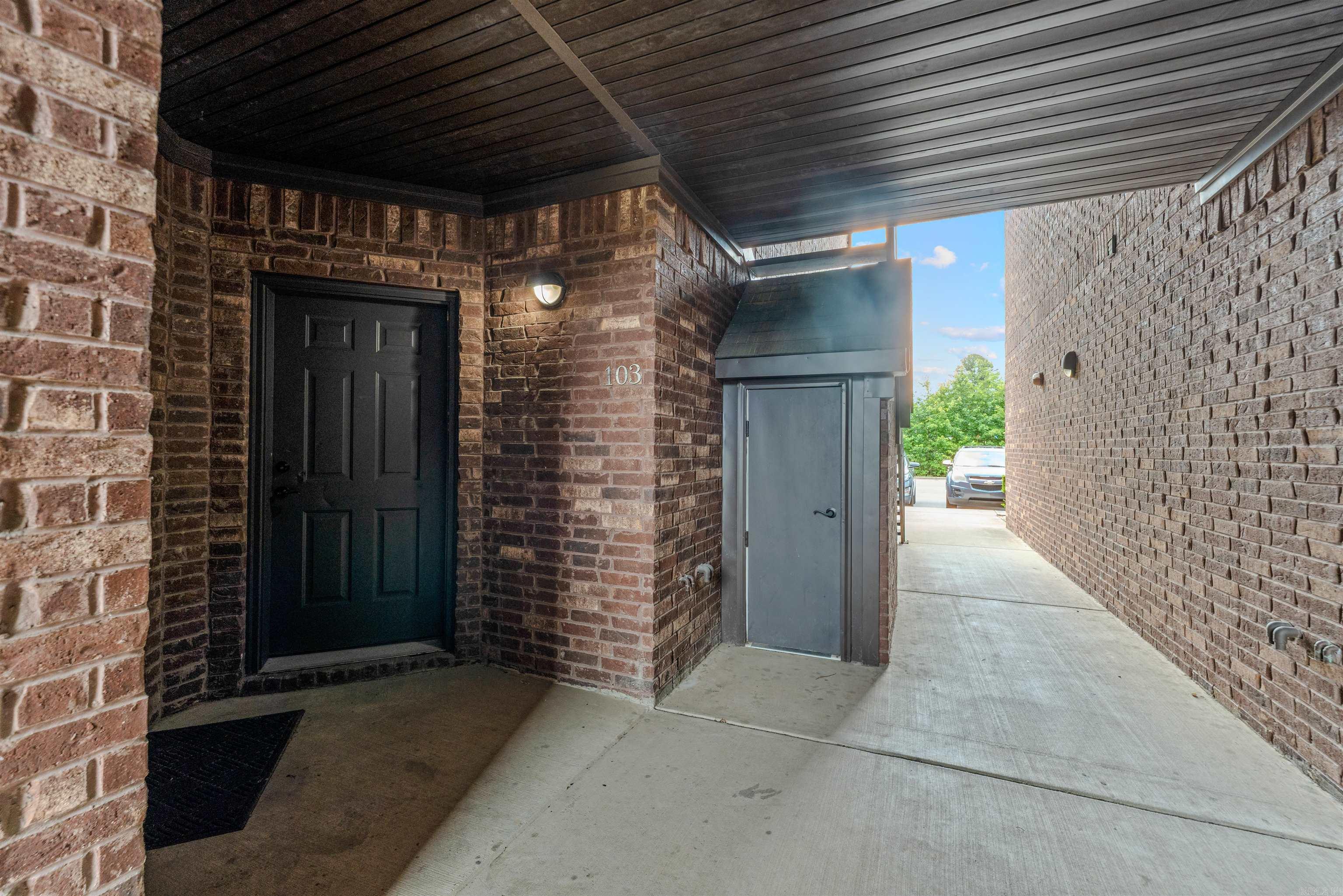 1930 N Reynolds Rd. Property Photo 12