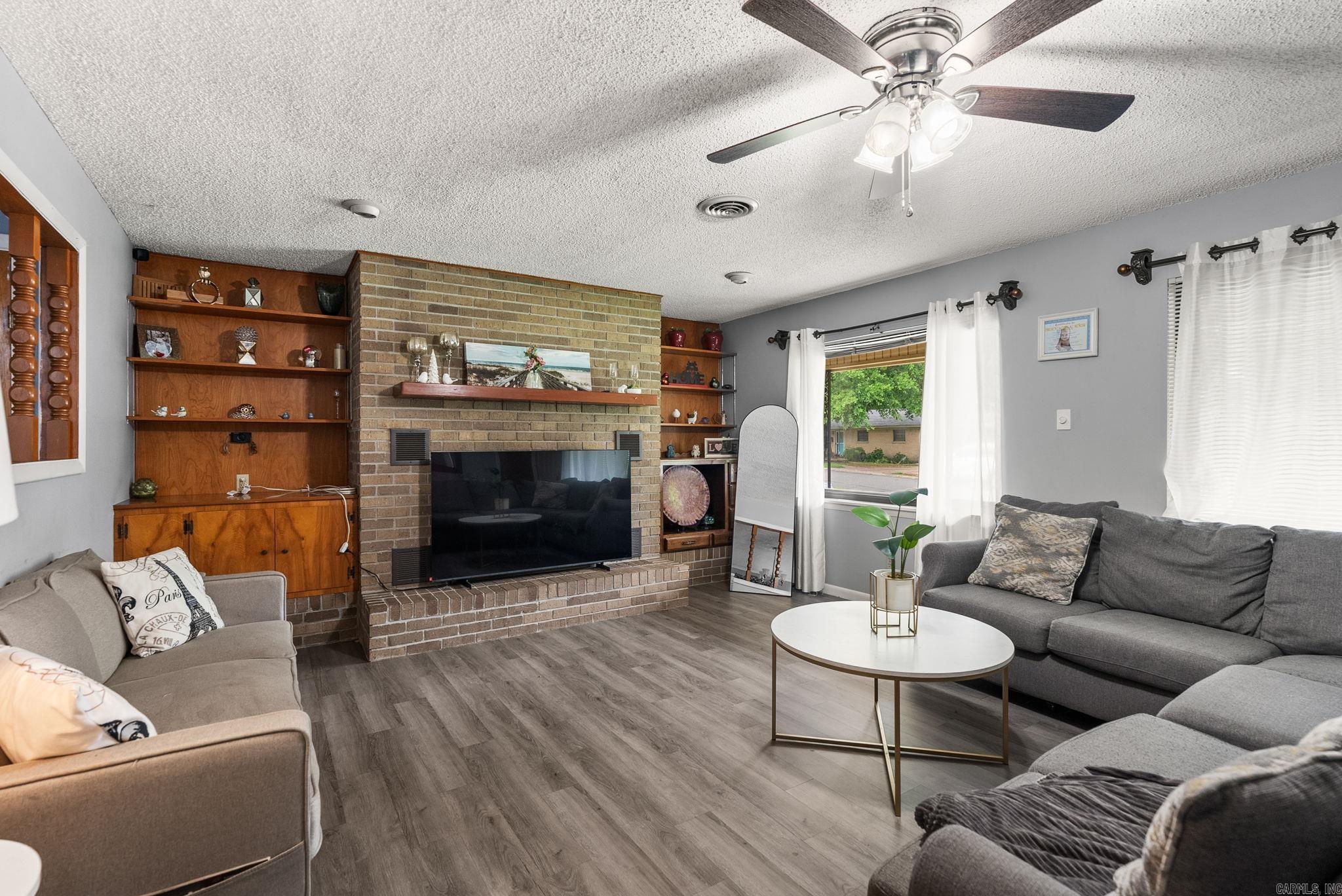 4008 Emerson Drive Property Photo 11